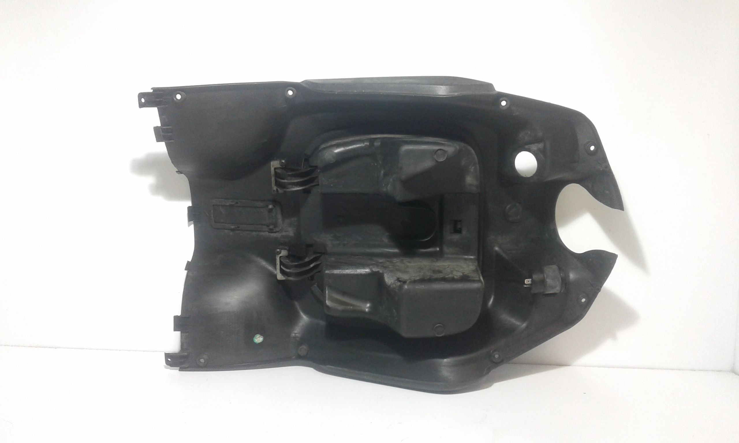 Retroscudo PEUGEOT Tweet 125cc