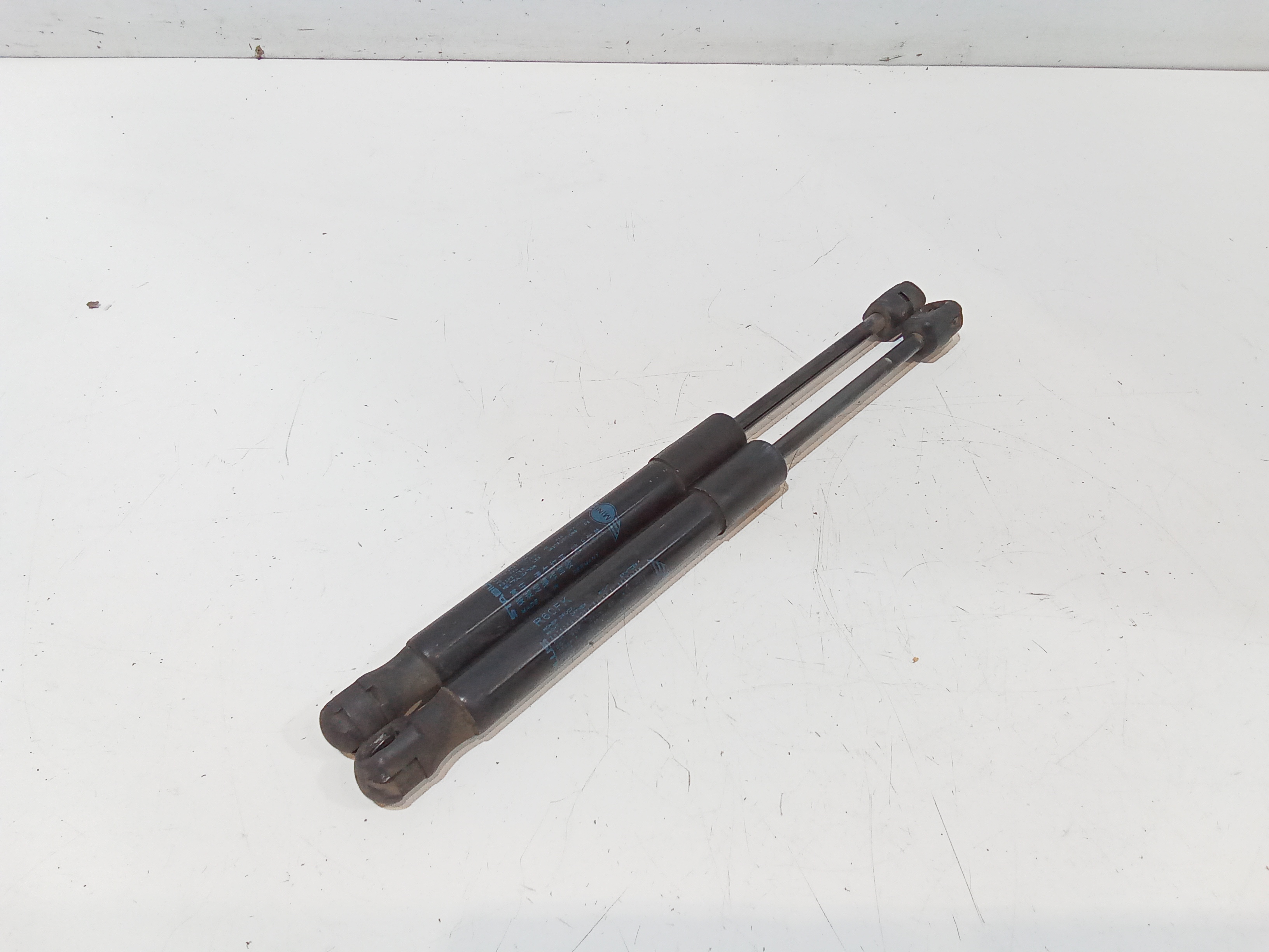 Pistoncini cofano ant per Mini Countryman 1 Serie (2010 - In produzione)