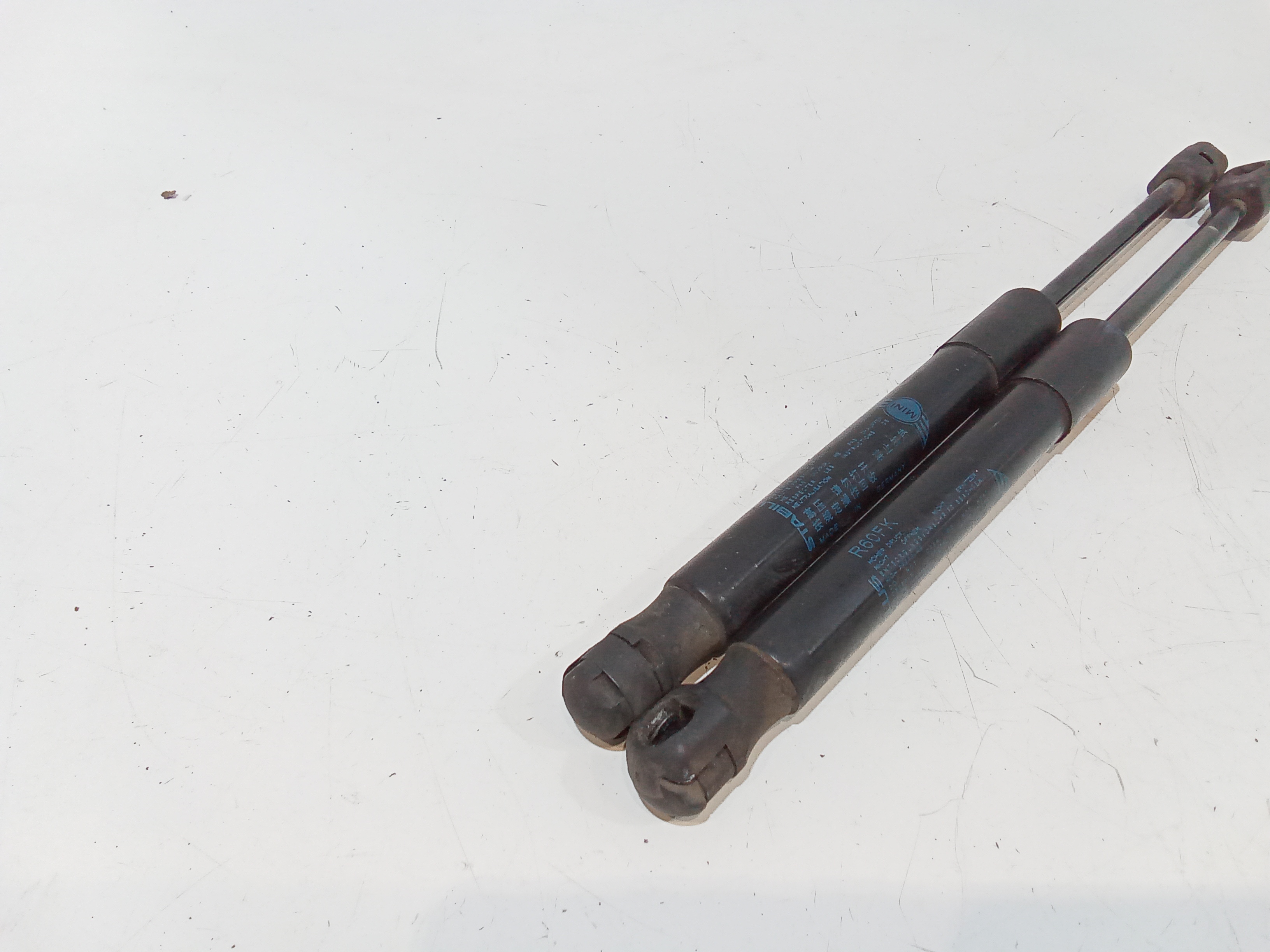 Pistoncini cofano ant per Mini Countryman 1 Serie (2010 - In produzione)