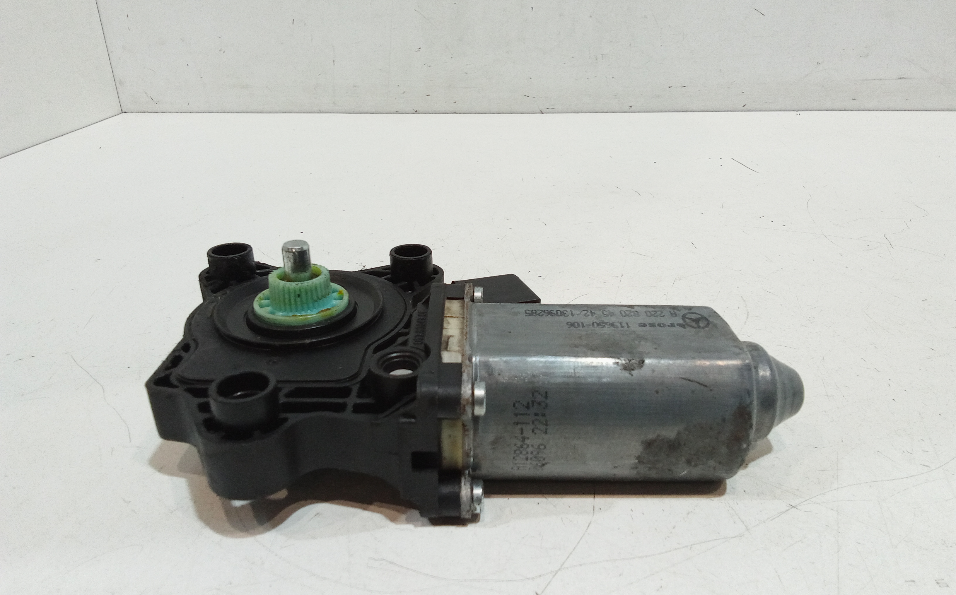 Motorino Alzavetro anteriore destra per Mercedes Classe C Berlina W203 2 Serie (2004 - 2007)