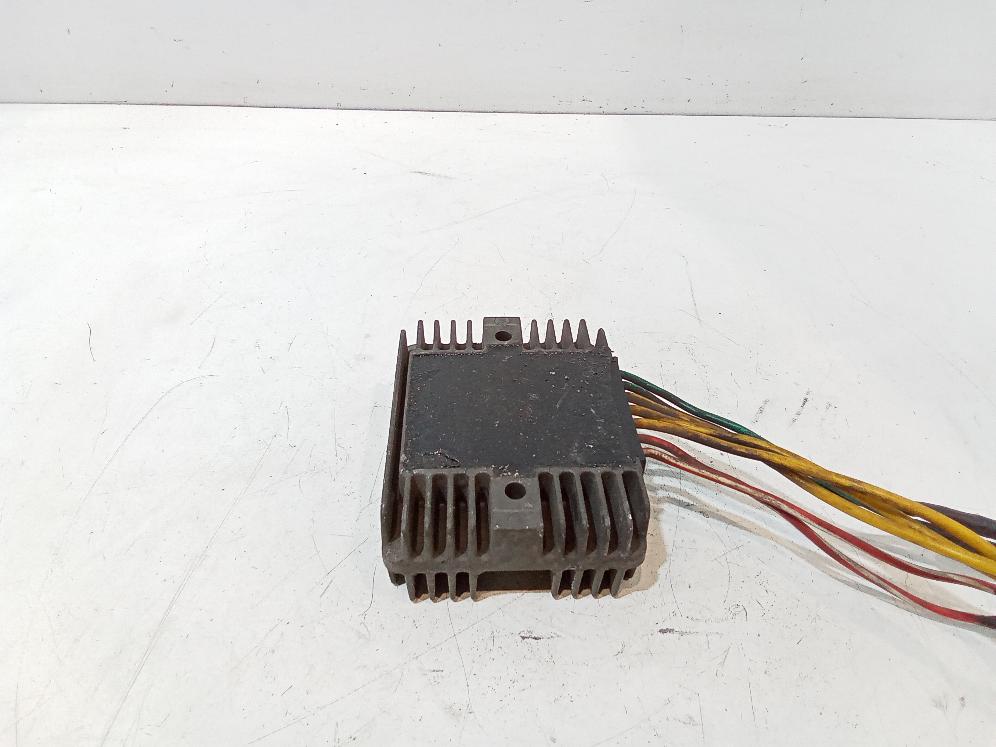 Regolatore di tensione per Aprilia Scarabeo 250cc (04>07) (2004 - 2007)