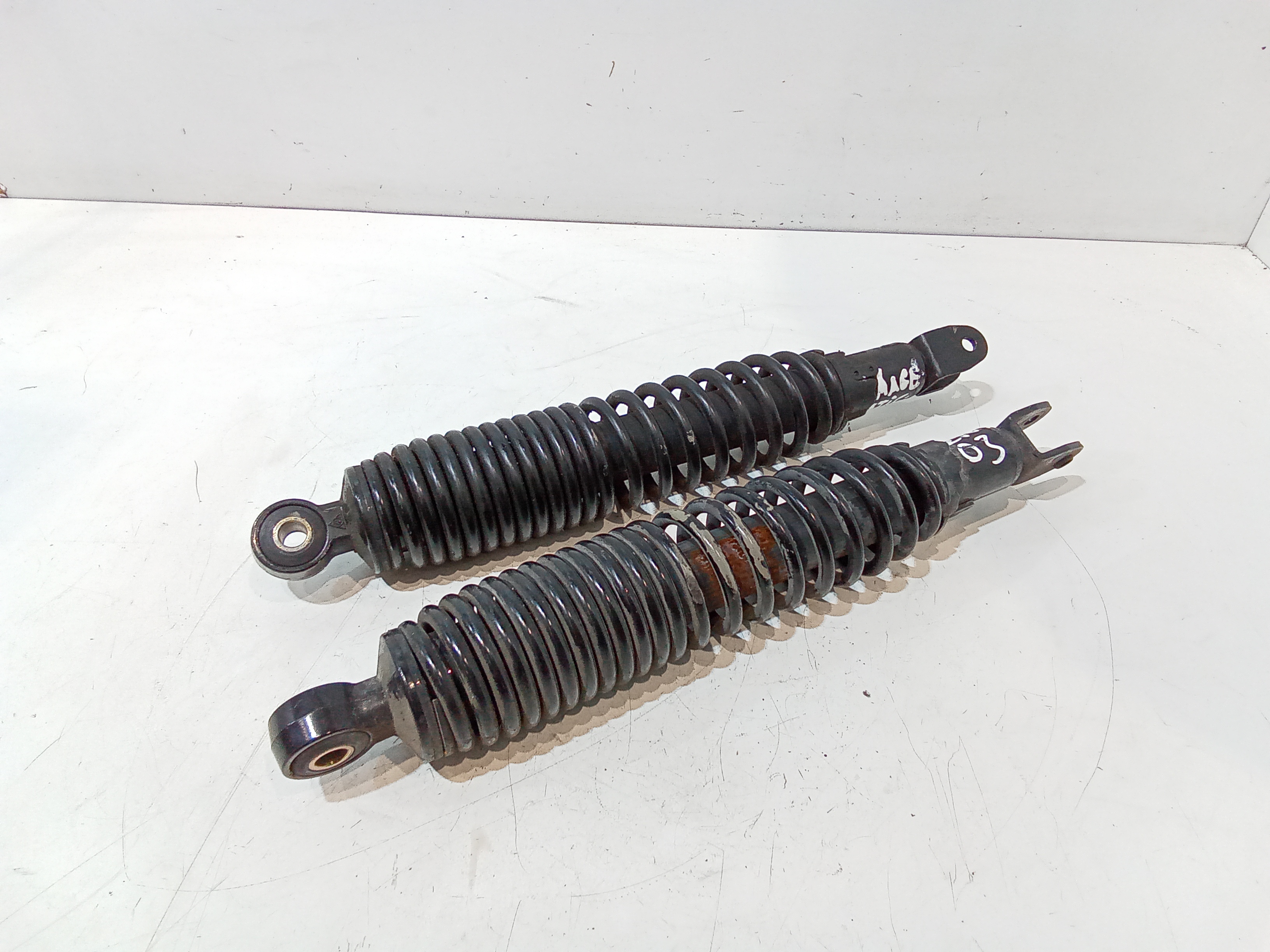 Coppia Ammortizzatori per Yamaha Majesty 250cc (99>06) (1999 - 2006)