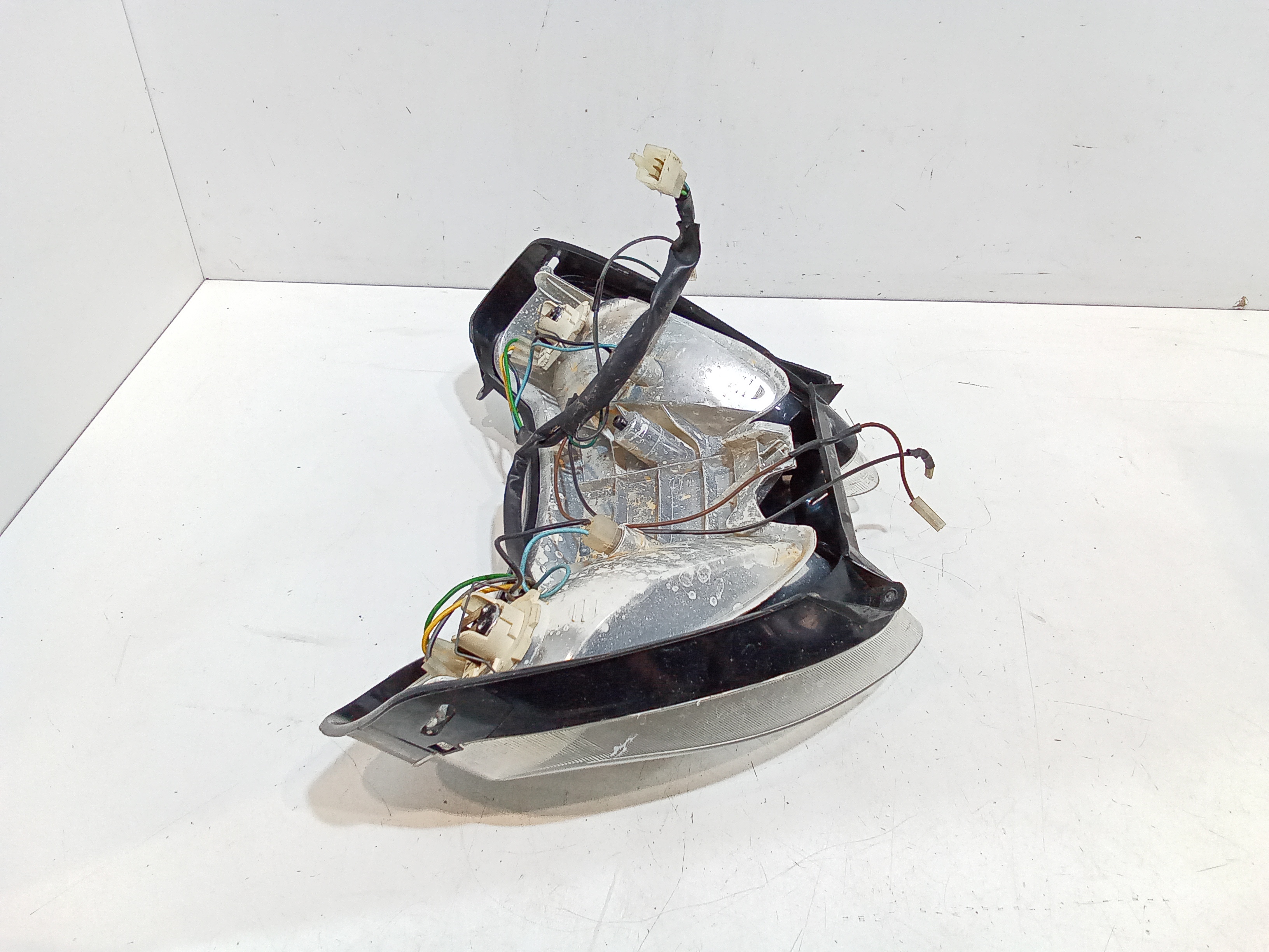 Faro anteriore per Yamaha Majesty 125cc (00>06) (2000 - 2006)