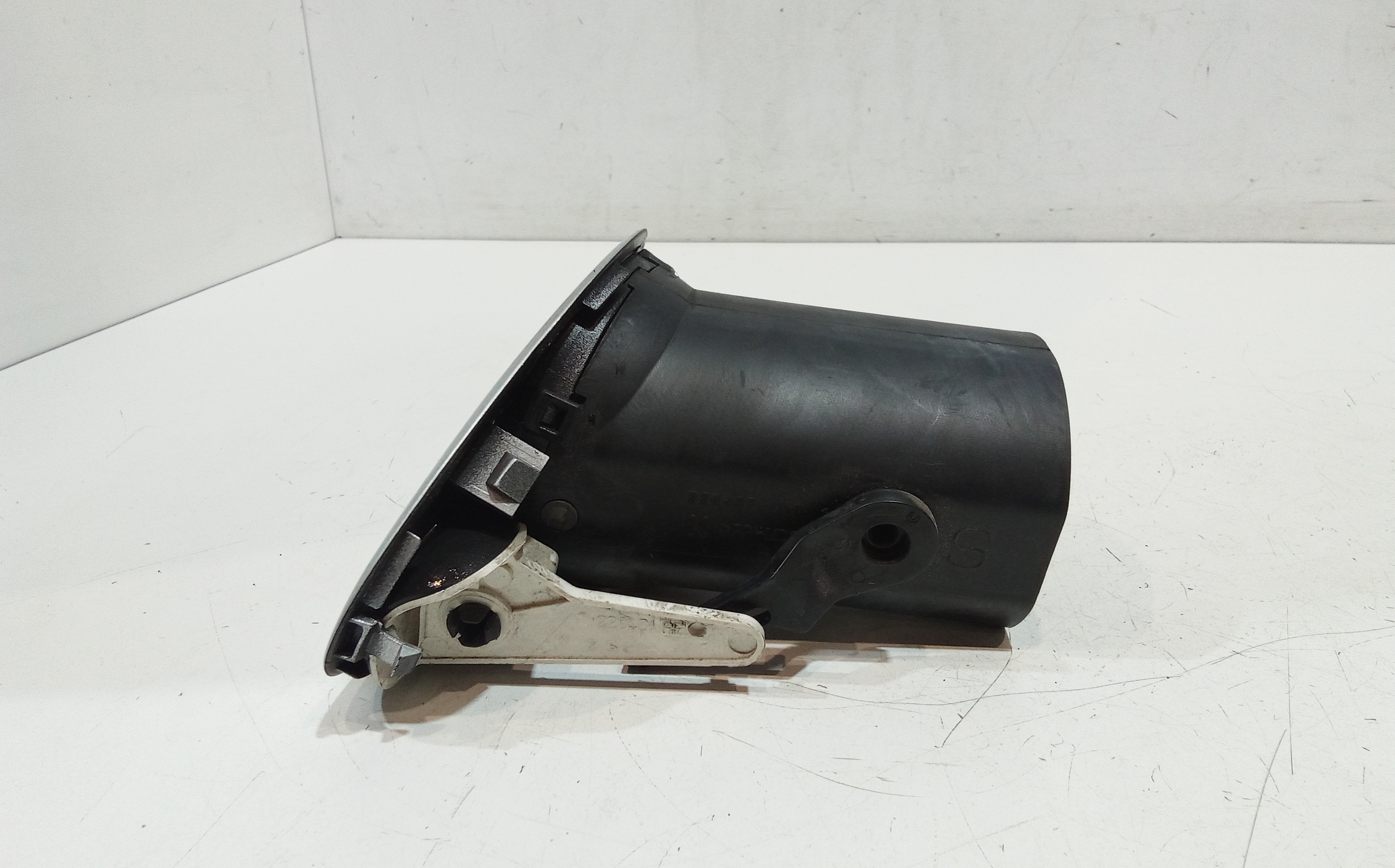 Bocchetta aria cruscotto lato guida per Renault Clio Serie (04>08) (2004 - 2008)