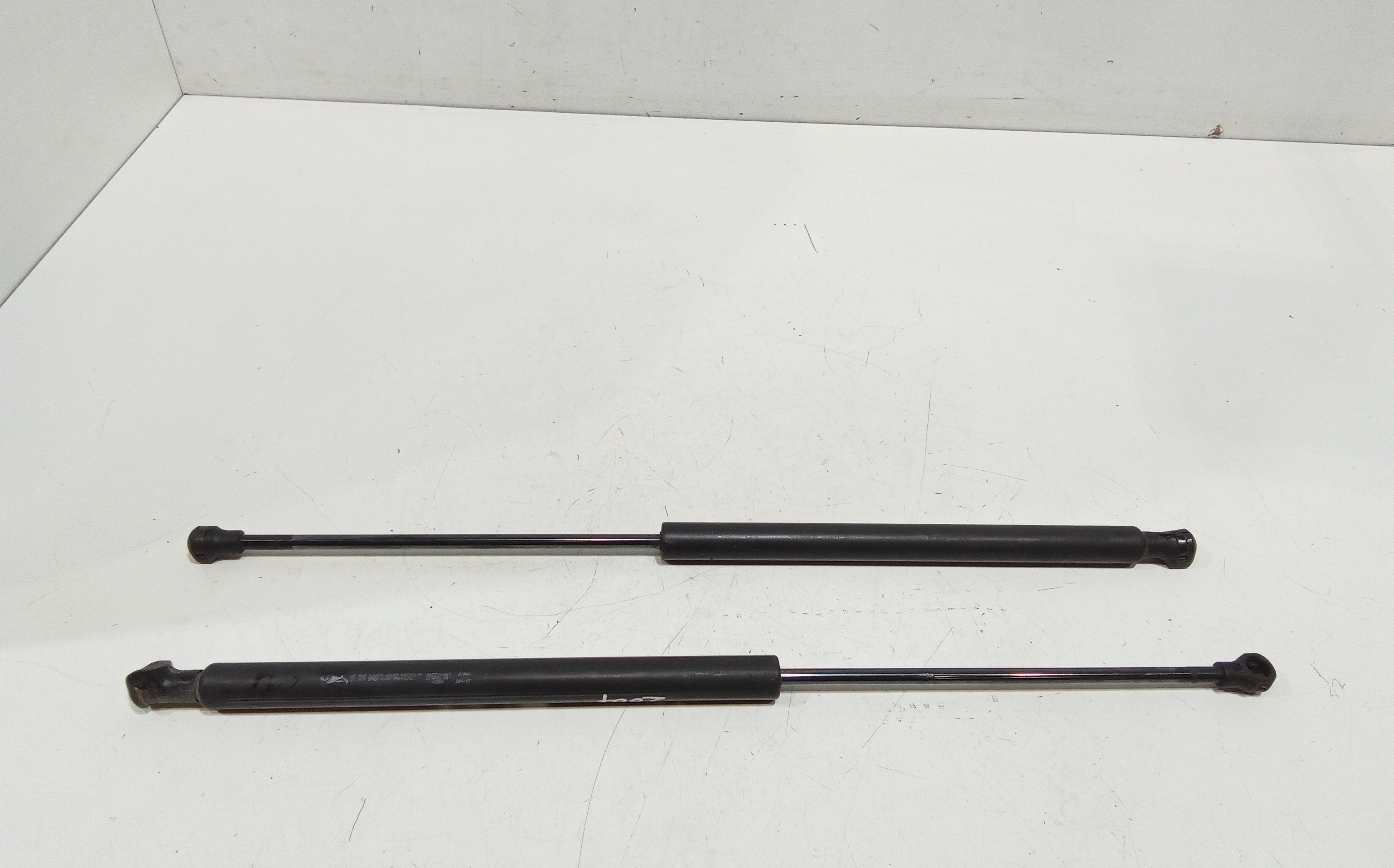 Pistoncini cofano Post. per Peugeot 207 1 Serie (2006 - 2009)