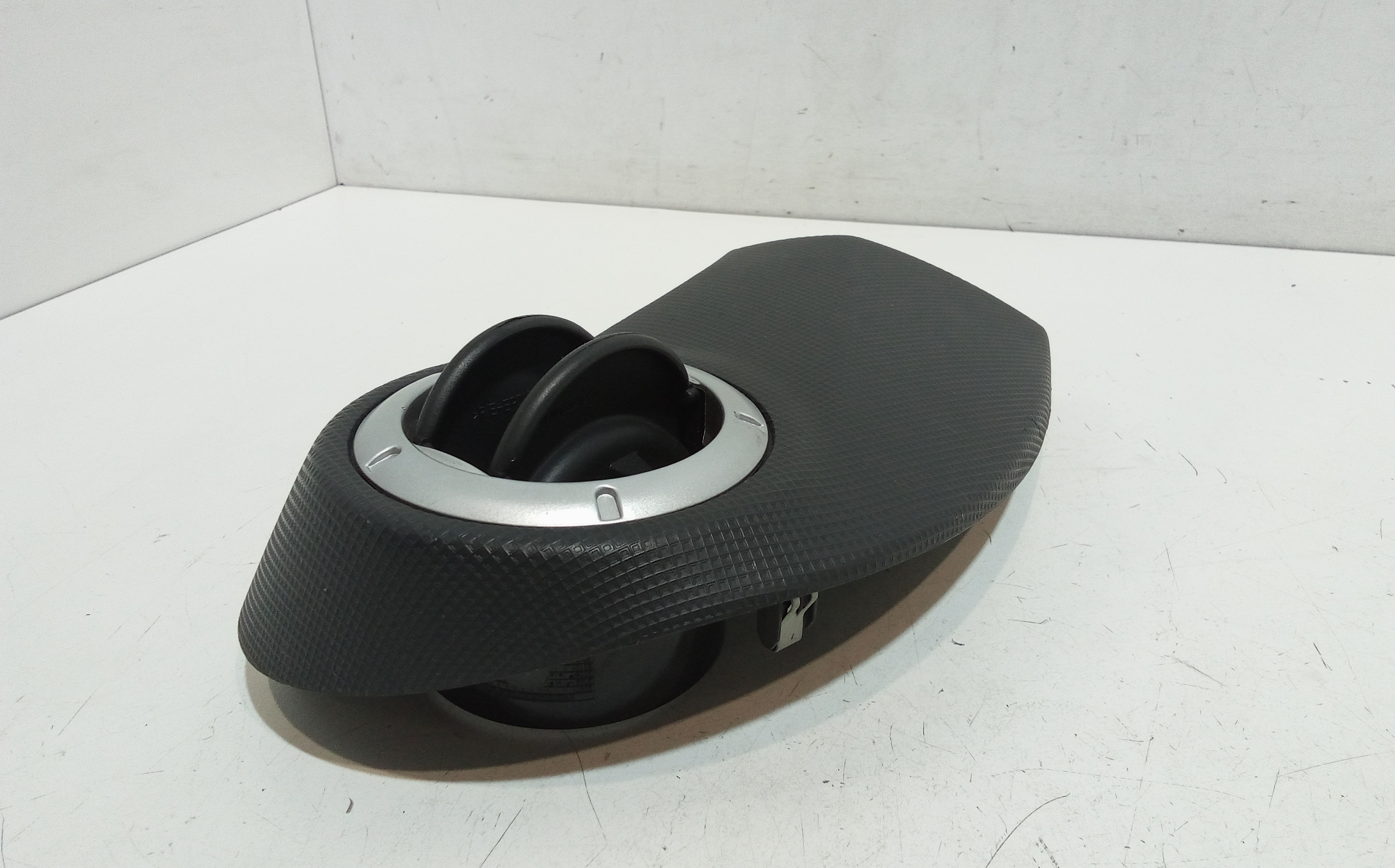 Bocchetta aria cruscotto lato guida per Dacia Sandero 1 Serie (2008 - 2012)