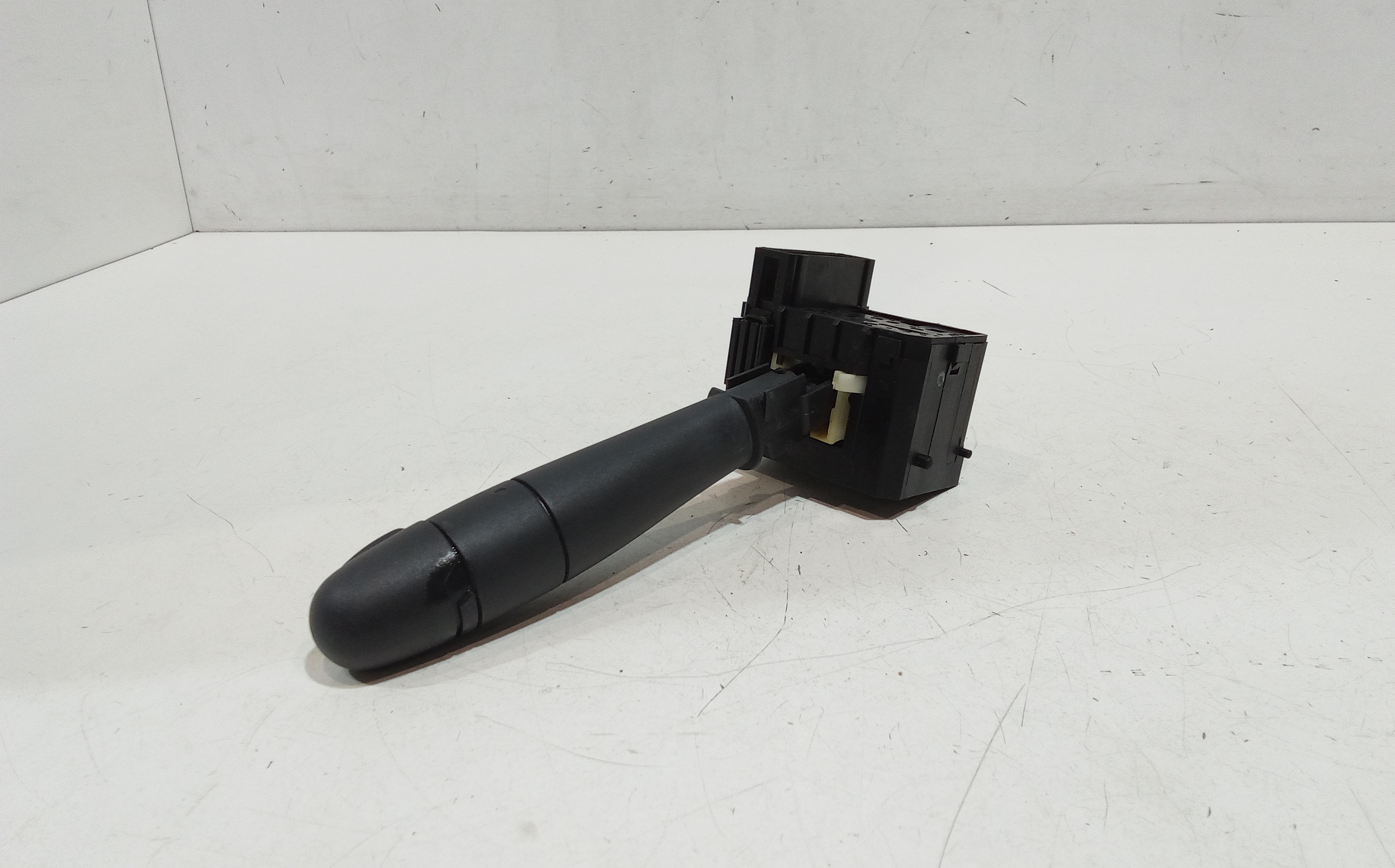 Devioluci destro per Dacia Sandero 1 Serie (2008 - 2012)