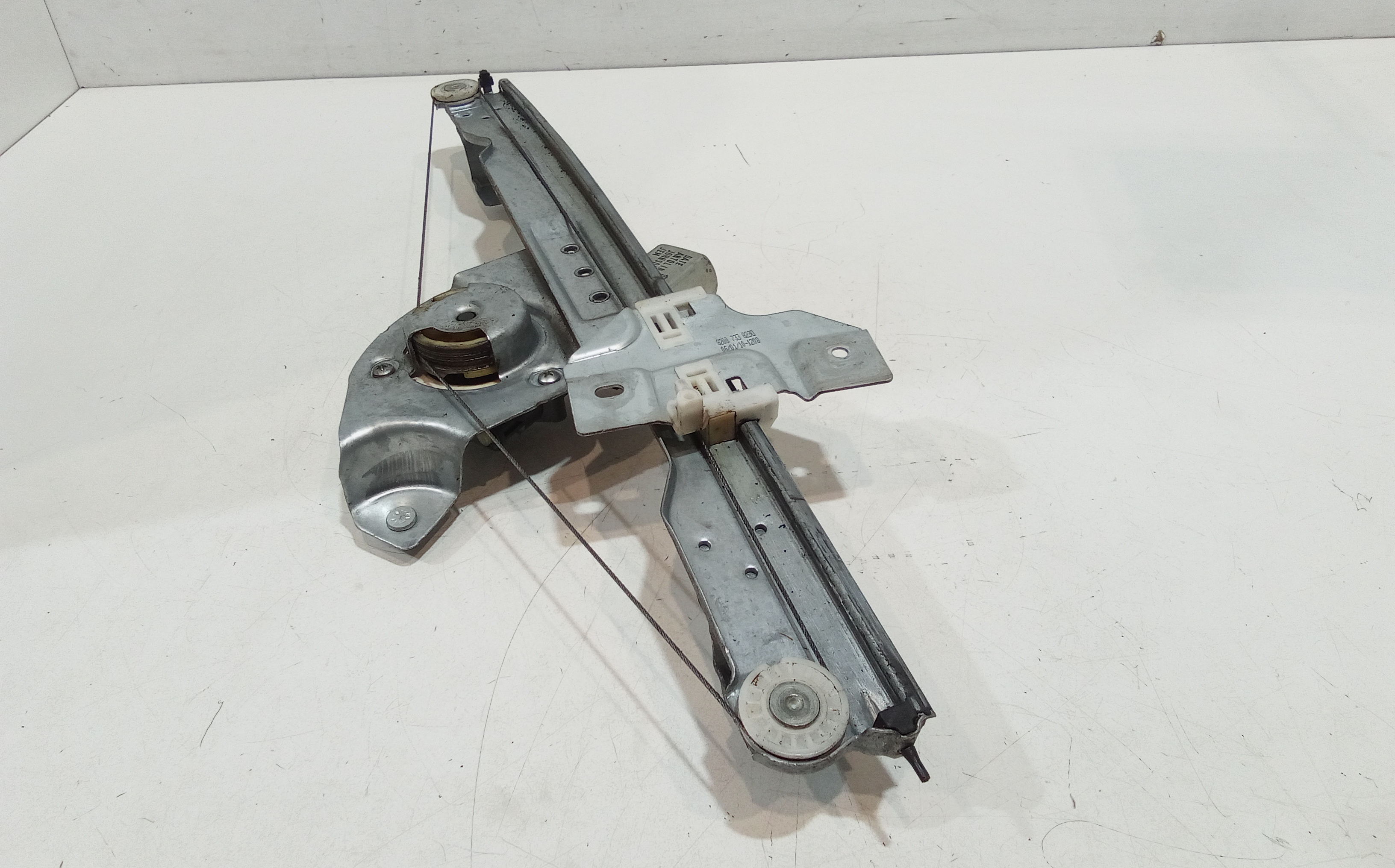 Cremagliera anteriore sinistra Guida per Dacia Sandero 1 Serie (2008 - 2012)