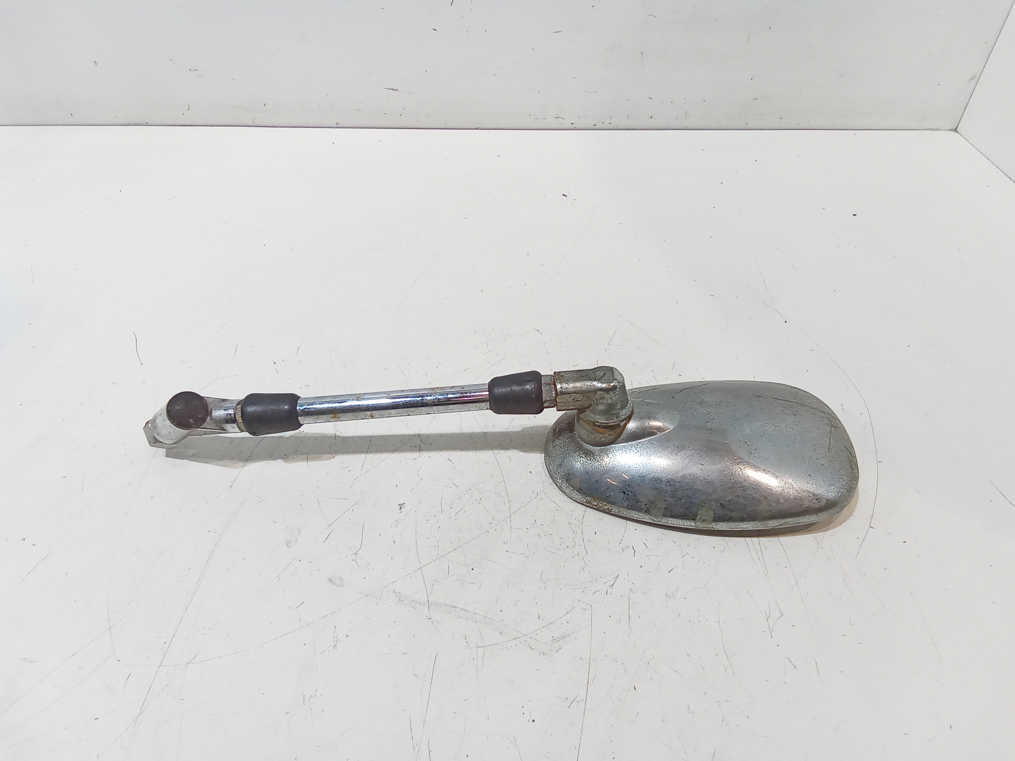 Specchietto SX per Suzuki Burgman 400cc  (07>) (2007 - In produzione)