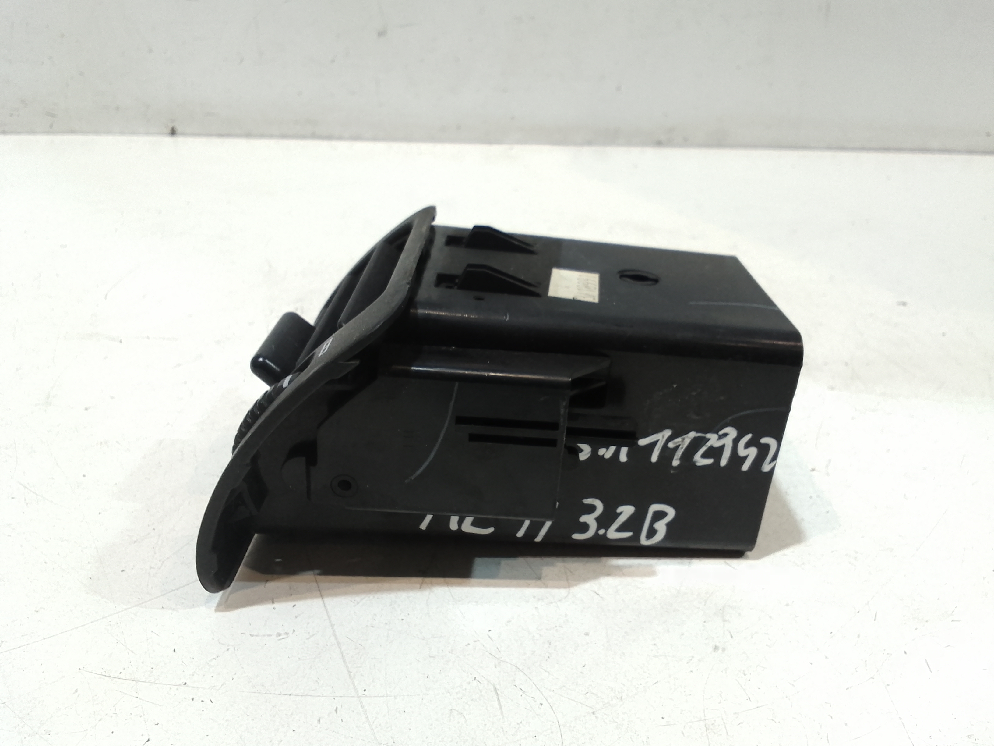 Bocchetta aria cruscotto lato guida per Mercedes Ml W163 1 Serie (1997 - 2002)