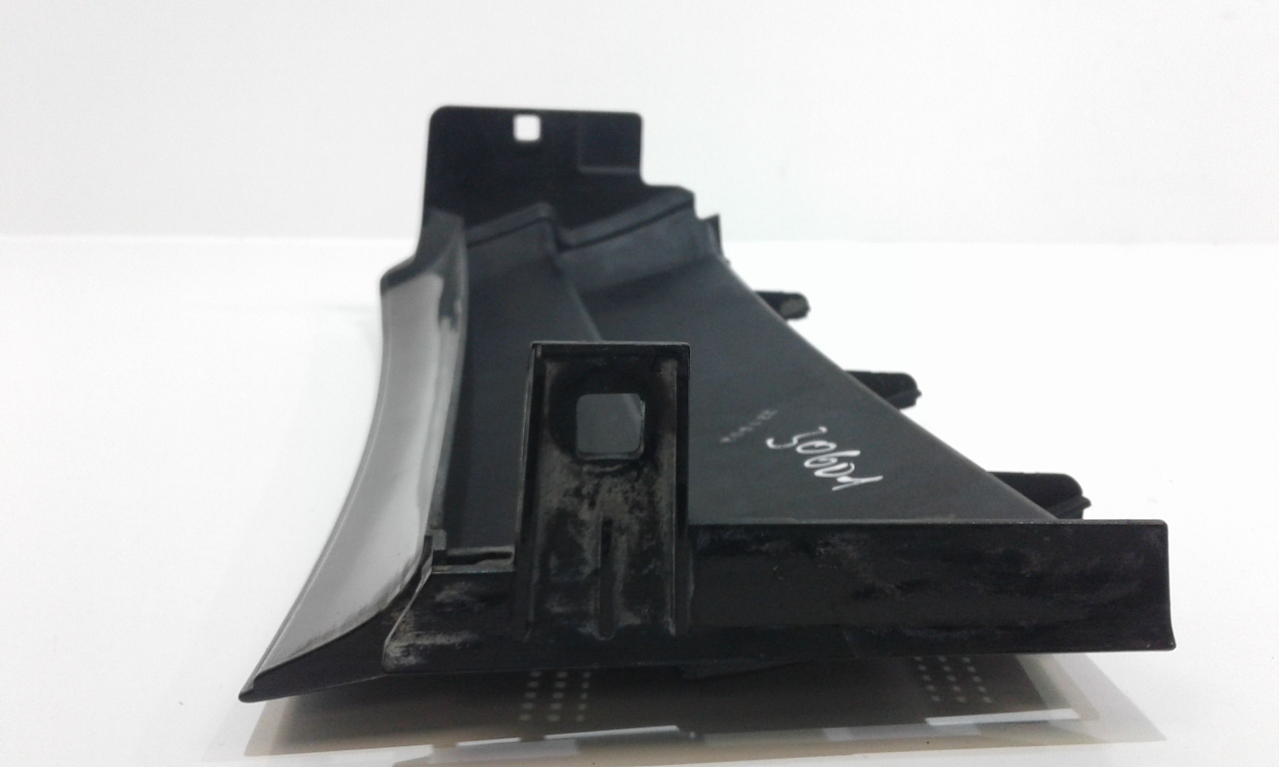 Presa d aria anteriore SX LAND ROVER Range Rover Serie LM AMC 014