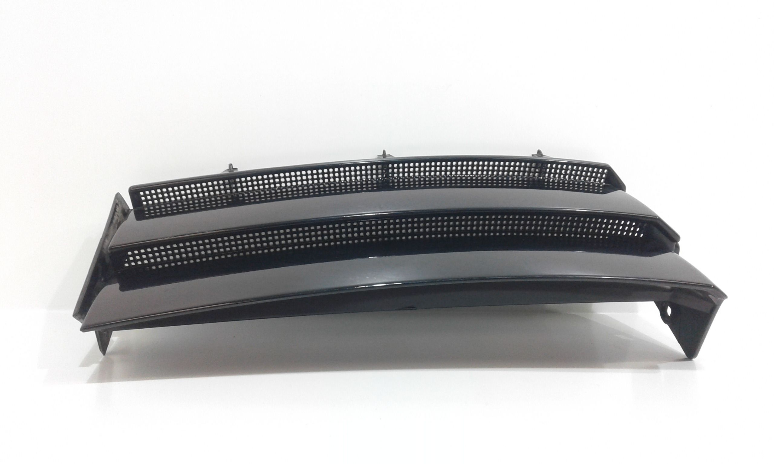 Presa d aria anteriore SX LAND ROVER Range Rover Serie LM AMC 014