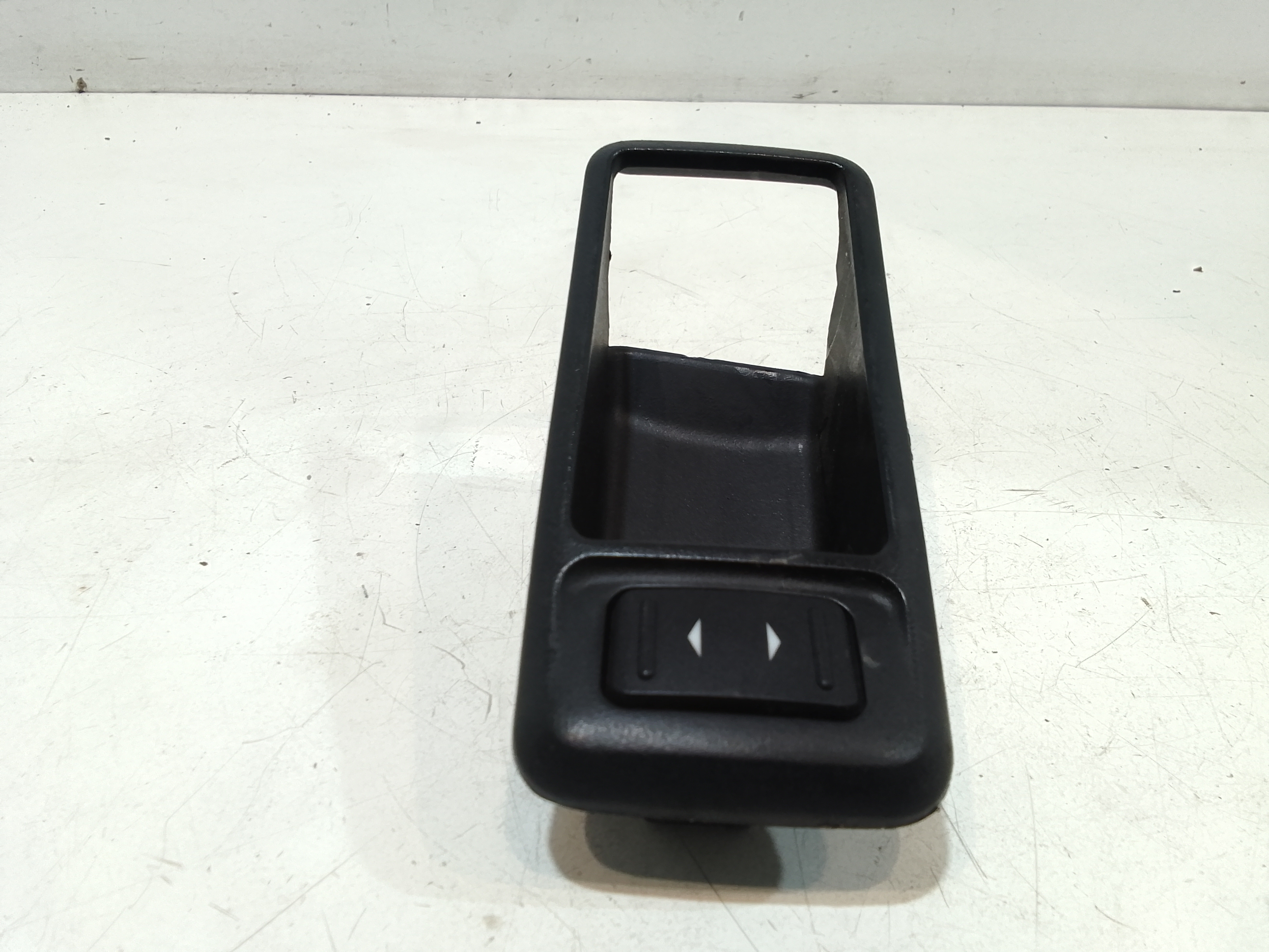 Pulsantiera Posteriore Destra per Ford Focus Berlina 3 Serie (2004 - 2008)