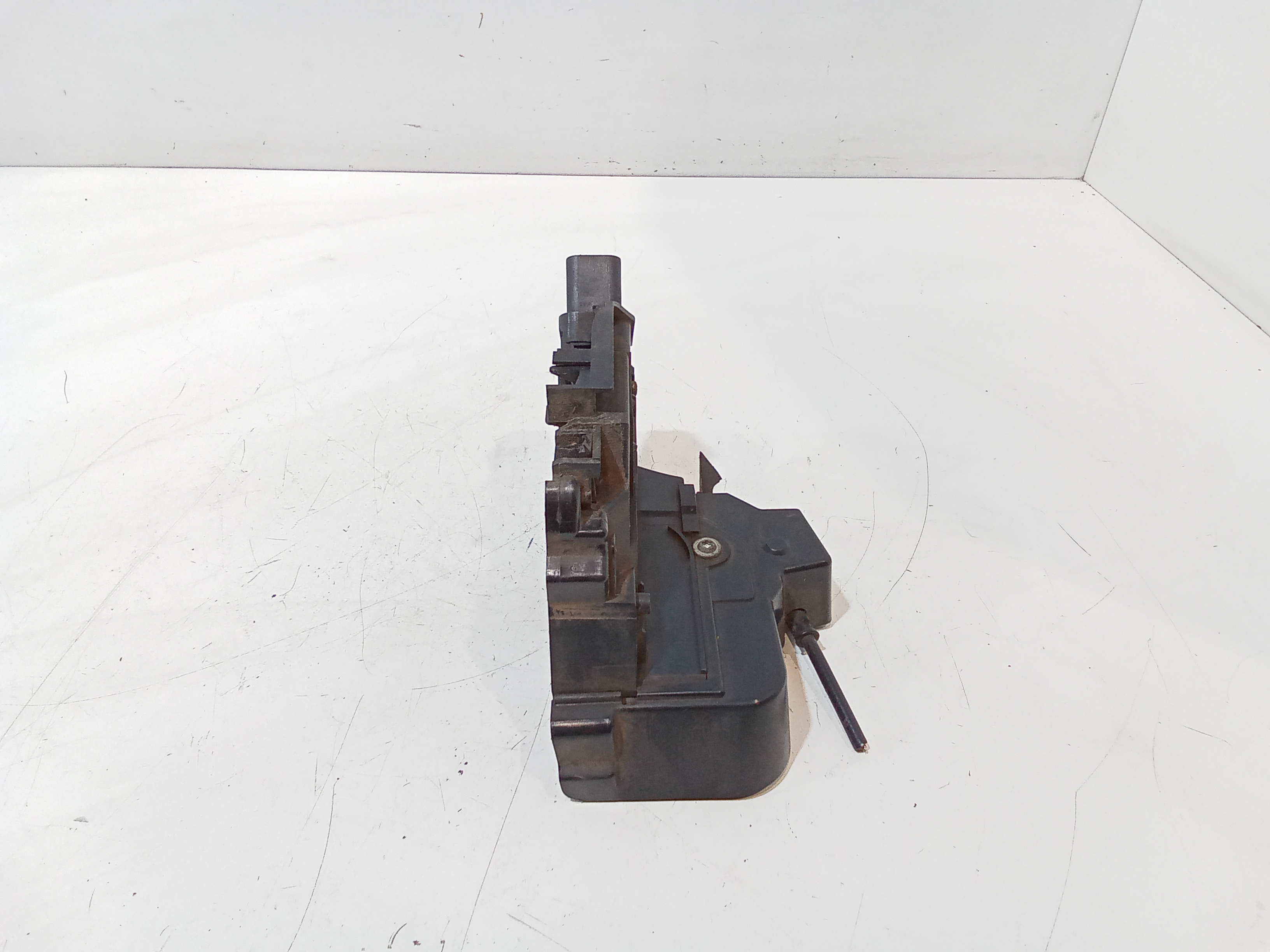 Serratura Anteriore Destra per Ford Focus Berlina 3 Serie (2004 - 2008)