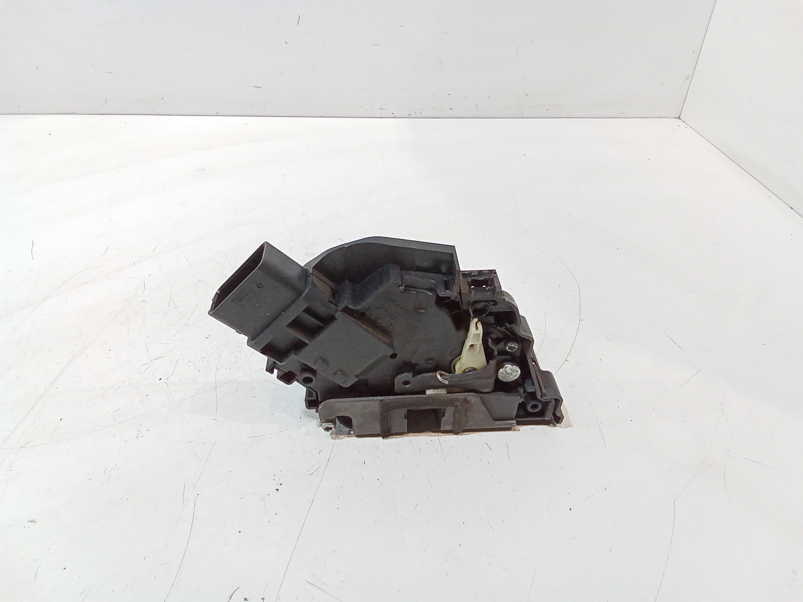 Serratura Anteriore Destra per Ford Focus Berlina 3 Serie (2004 - 2008)