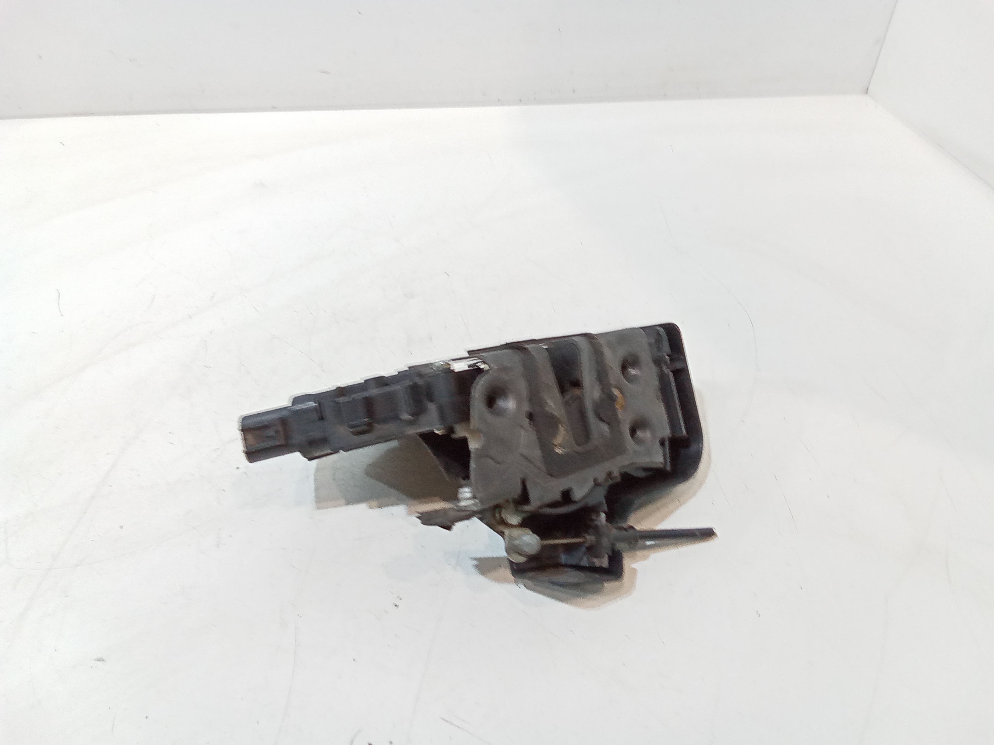 Serratura Anteriore Destra per Ford Focus Berlina 3 Serie (2004 - 2008)