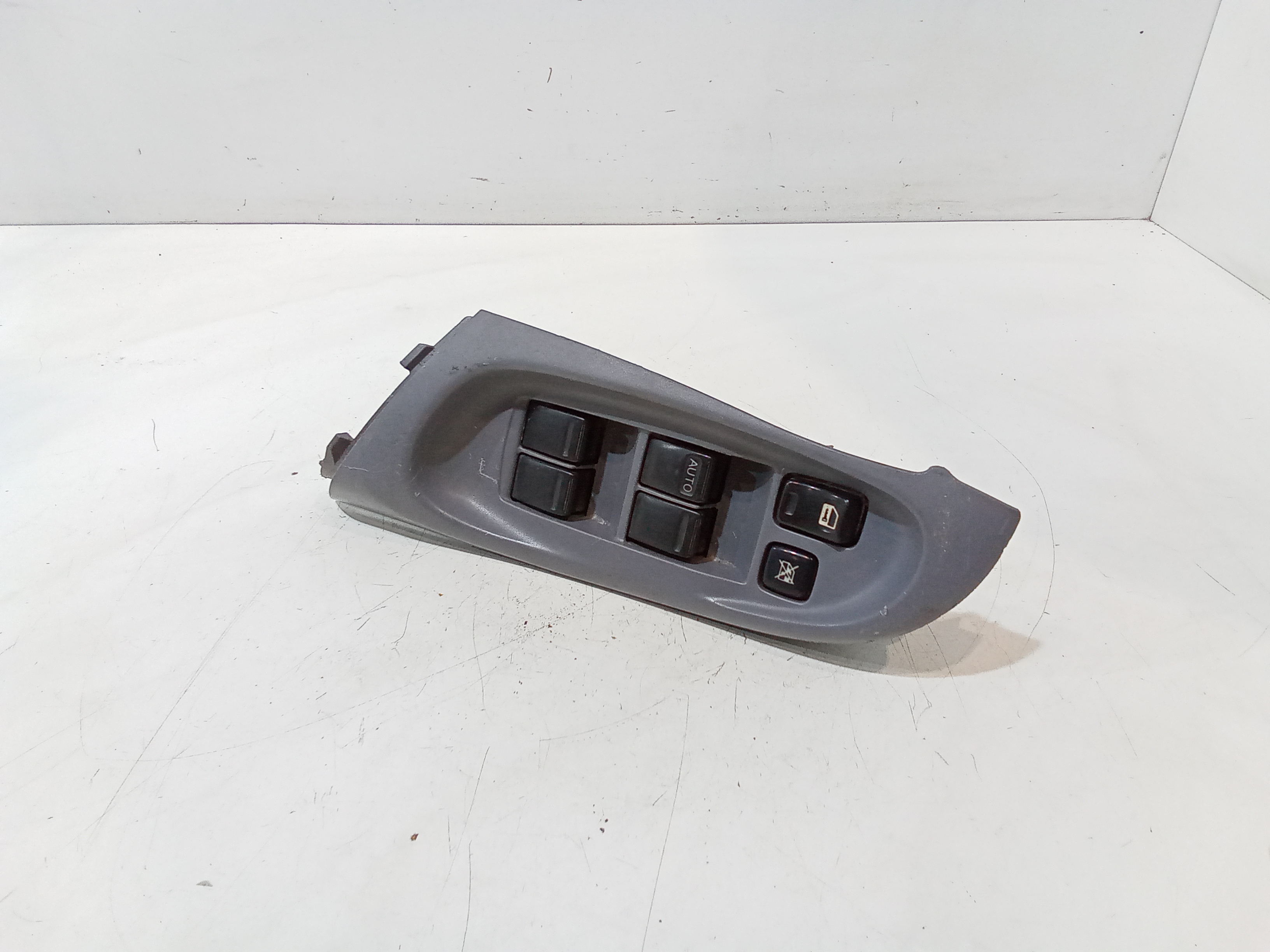 Pulsantiera anteriore sinistra Guida per Nissan Almera 2 Serie (2000 - 2003)