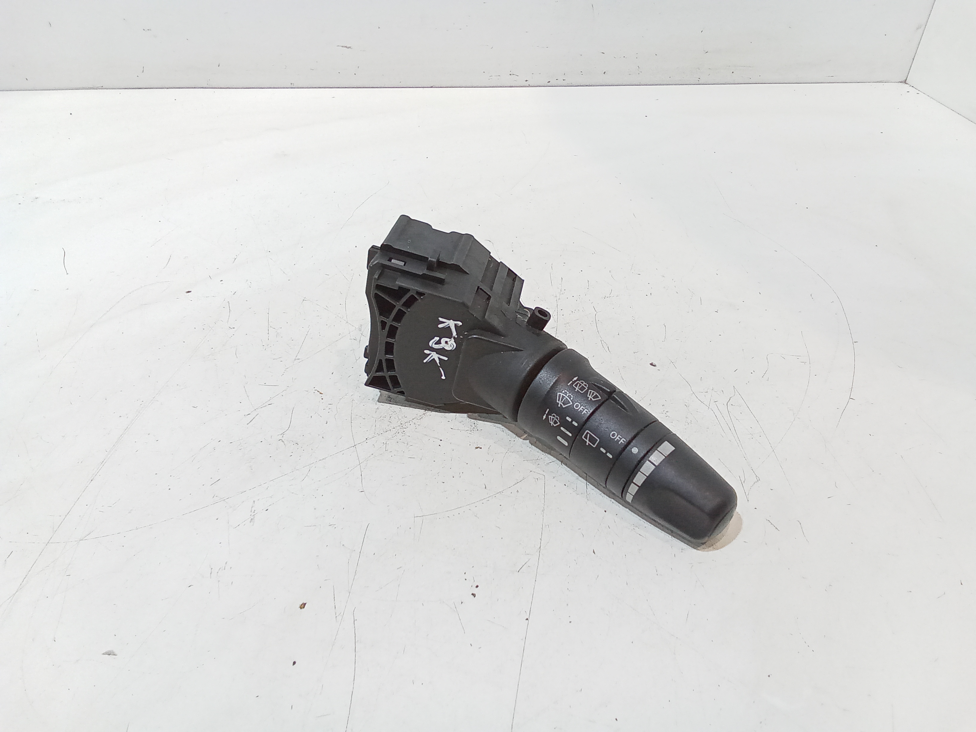 Devioluci destro per Nissan Almera 2 Serie (2000 - 2003)