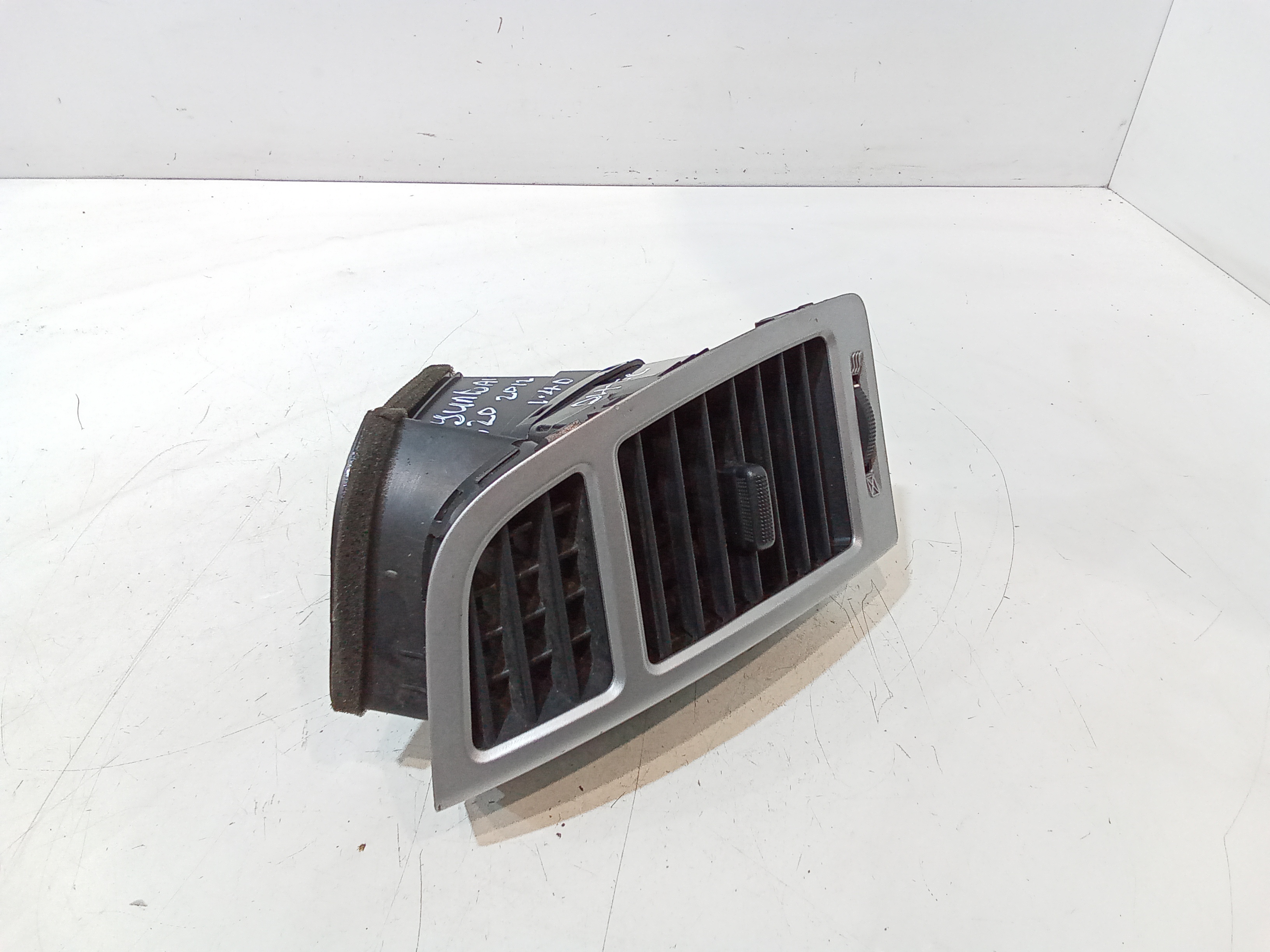 Bocchetta aria cruscotto lato guida per Hyundai I20 1 Serie (2008 - 2014)