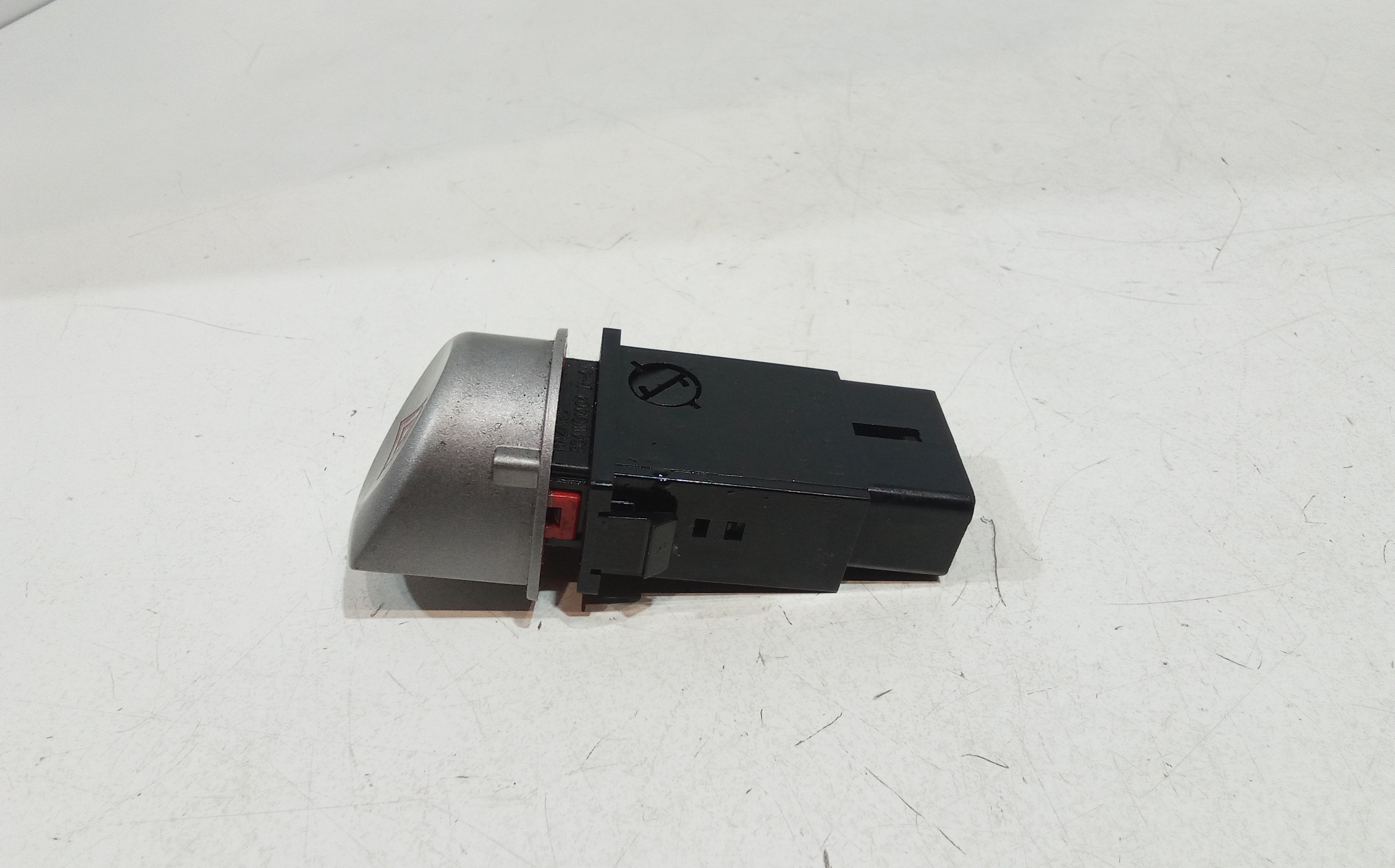 Pulsante luci di emergenza per Hyundai I20 1 Serie (2008 - 2014)