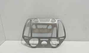 Modanatura Centrale Cruscotto per Hyundai I20 1 Serie (2008 - 2014)