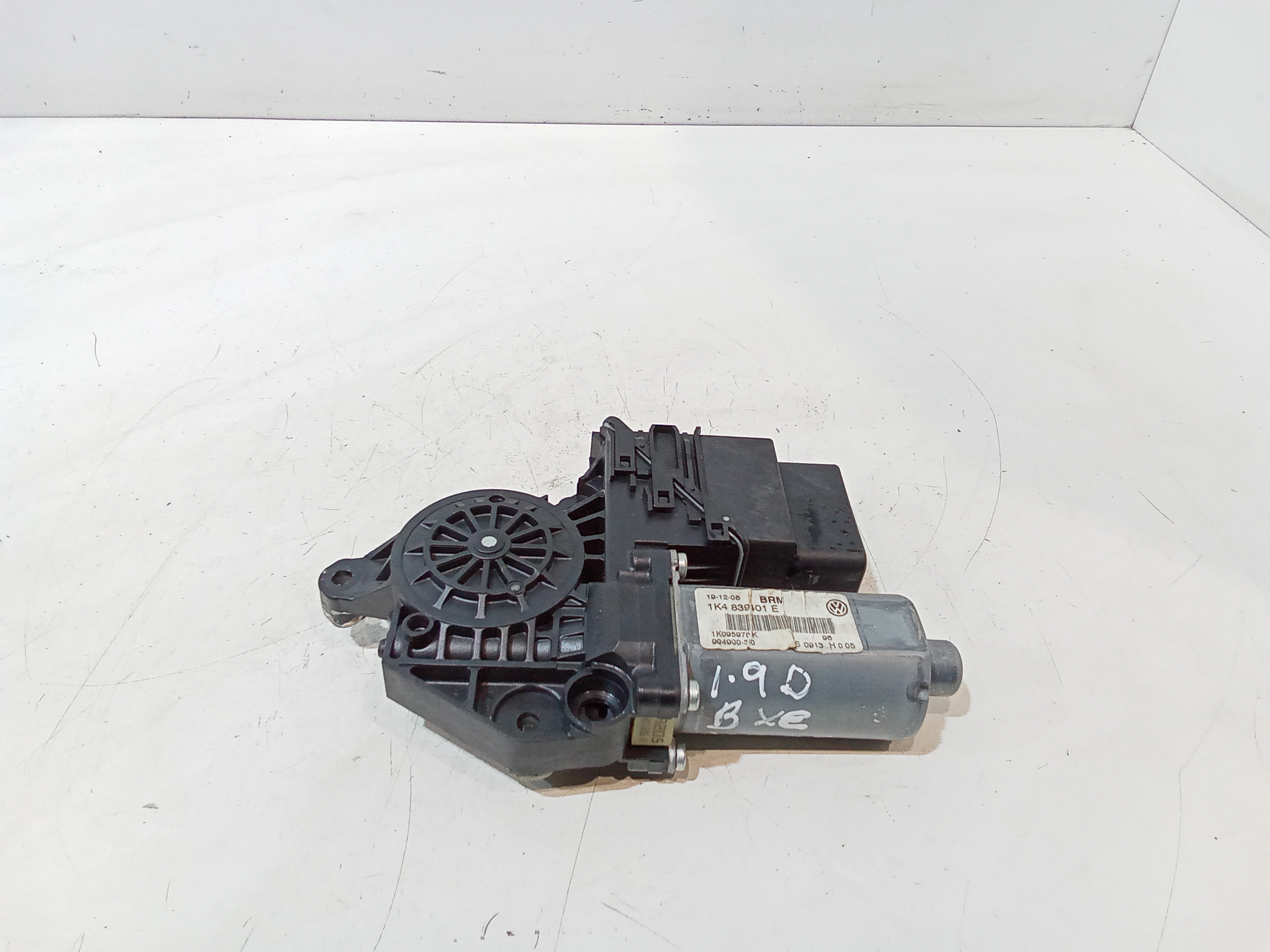 Motorino Alzavetro posteriore Sinistro per Volkswagen Golf 5 Berlina (03>08) (2003 - 2008)