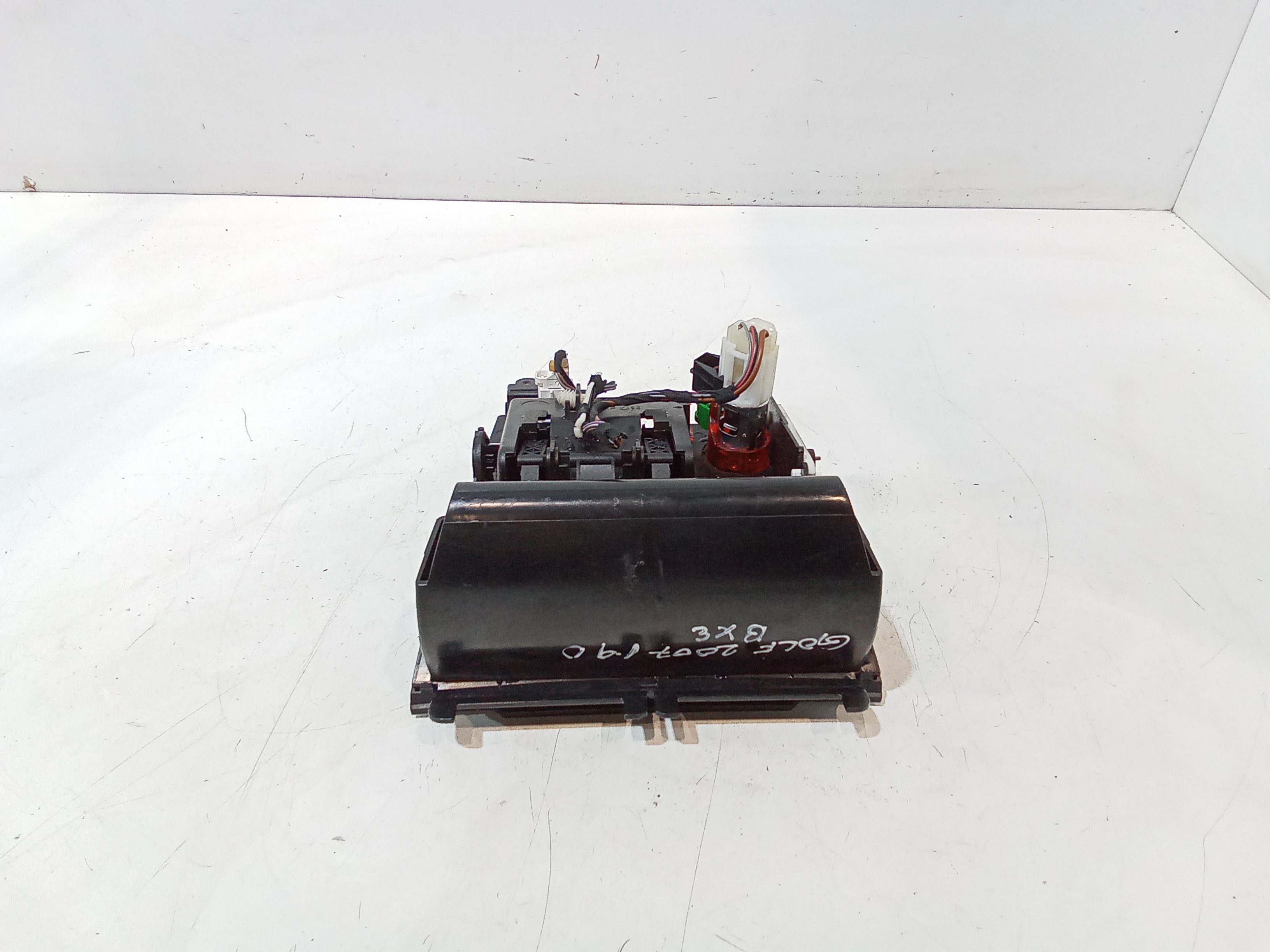 Posacenere per Volkswagen Golf 5 Berlina (03>08) (2003 - 2008)