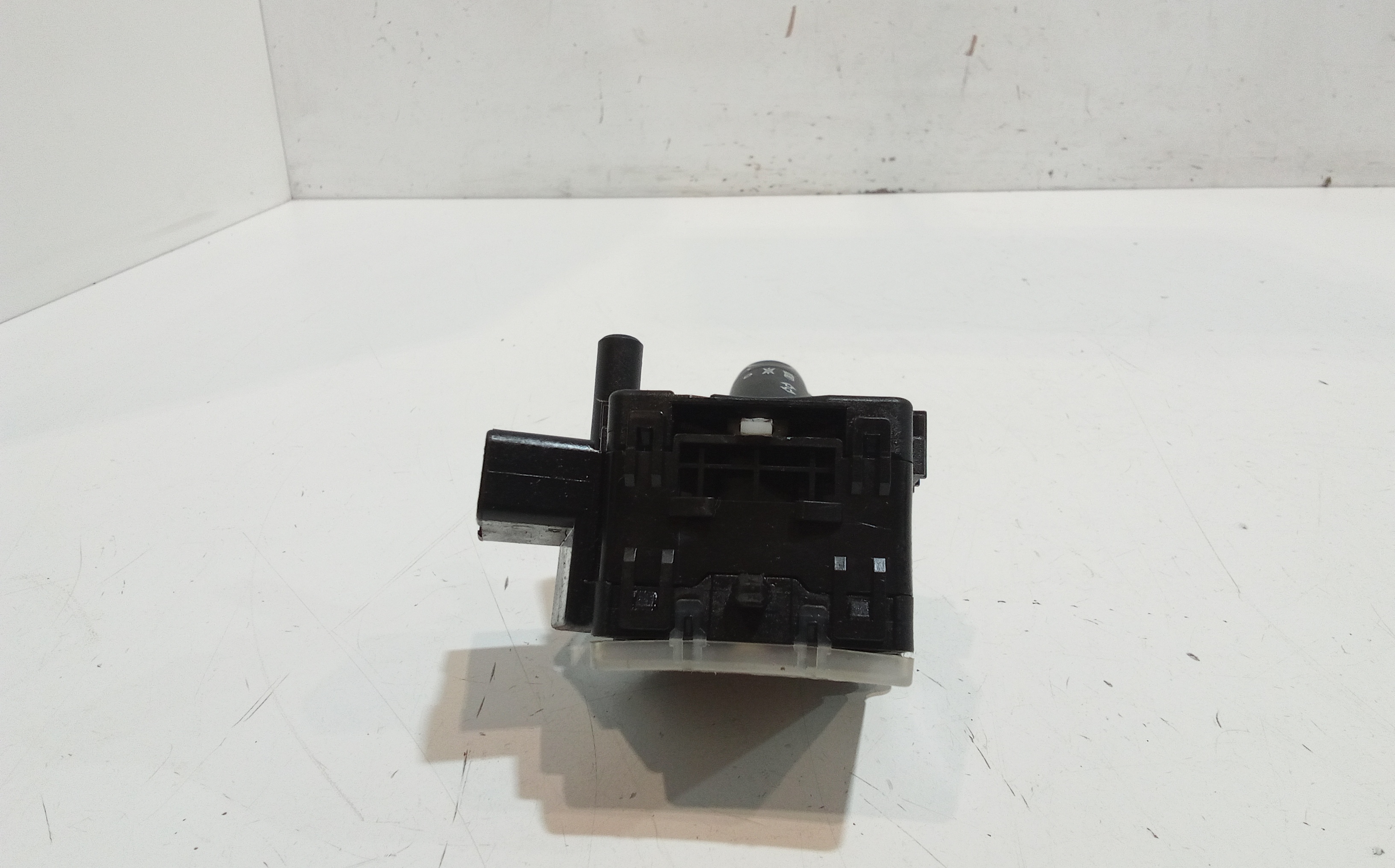 Devioluci sinistro per Hyundai I10 1 Serie (2007 - 2011)