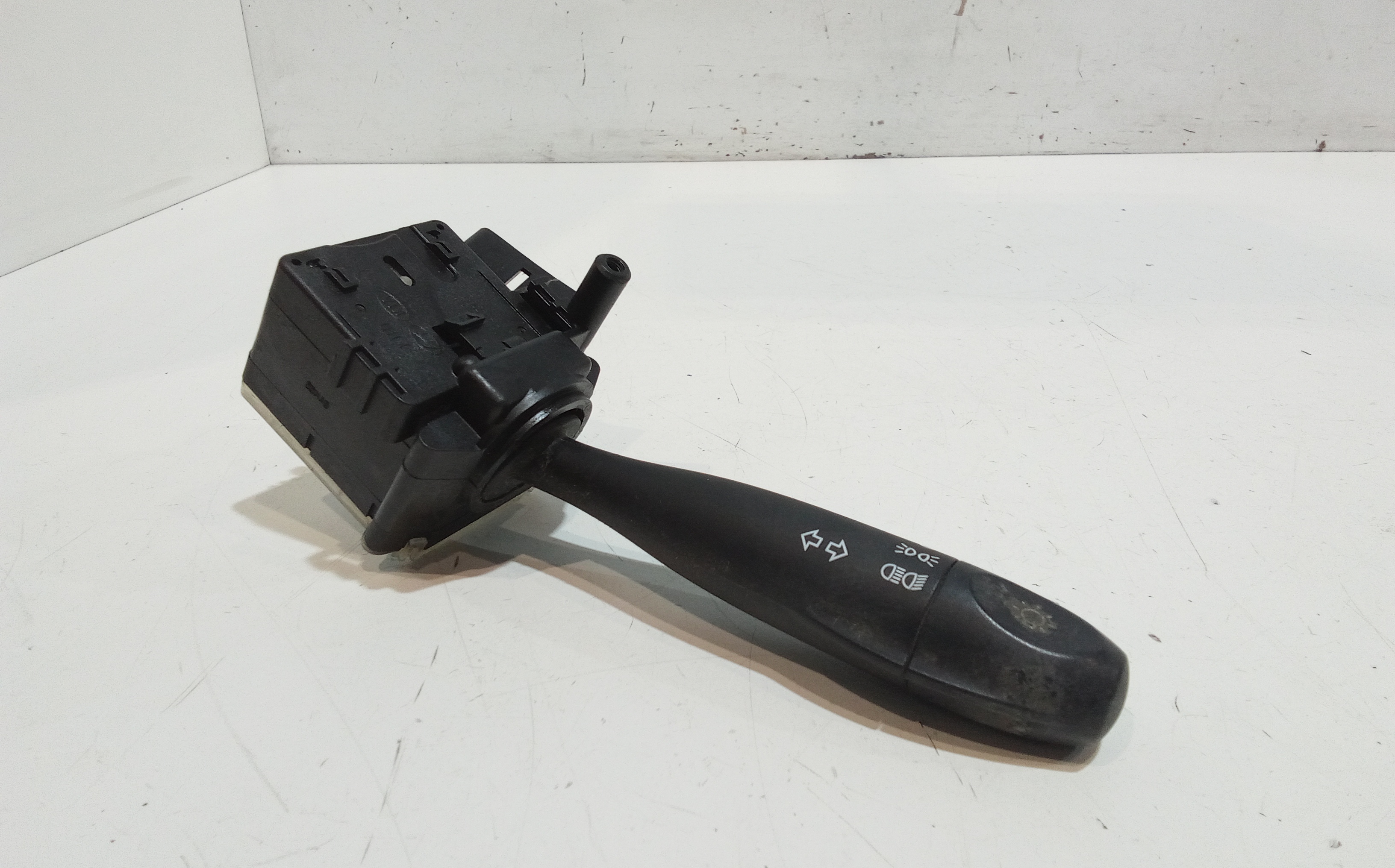 Devioluci sinistro per Hyundai I10 1 Serie (2007 - 2011)