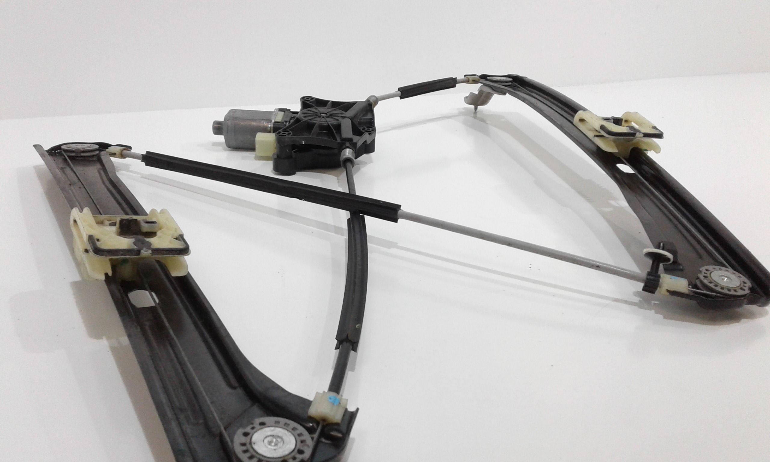 Cremagliera anteriore sinistra Guida VOLKSWAGEN Tiguan Serie