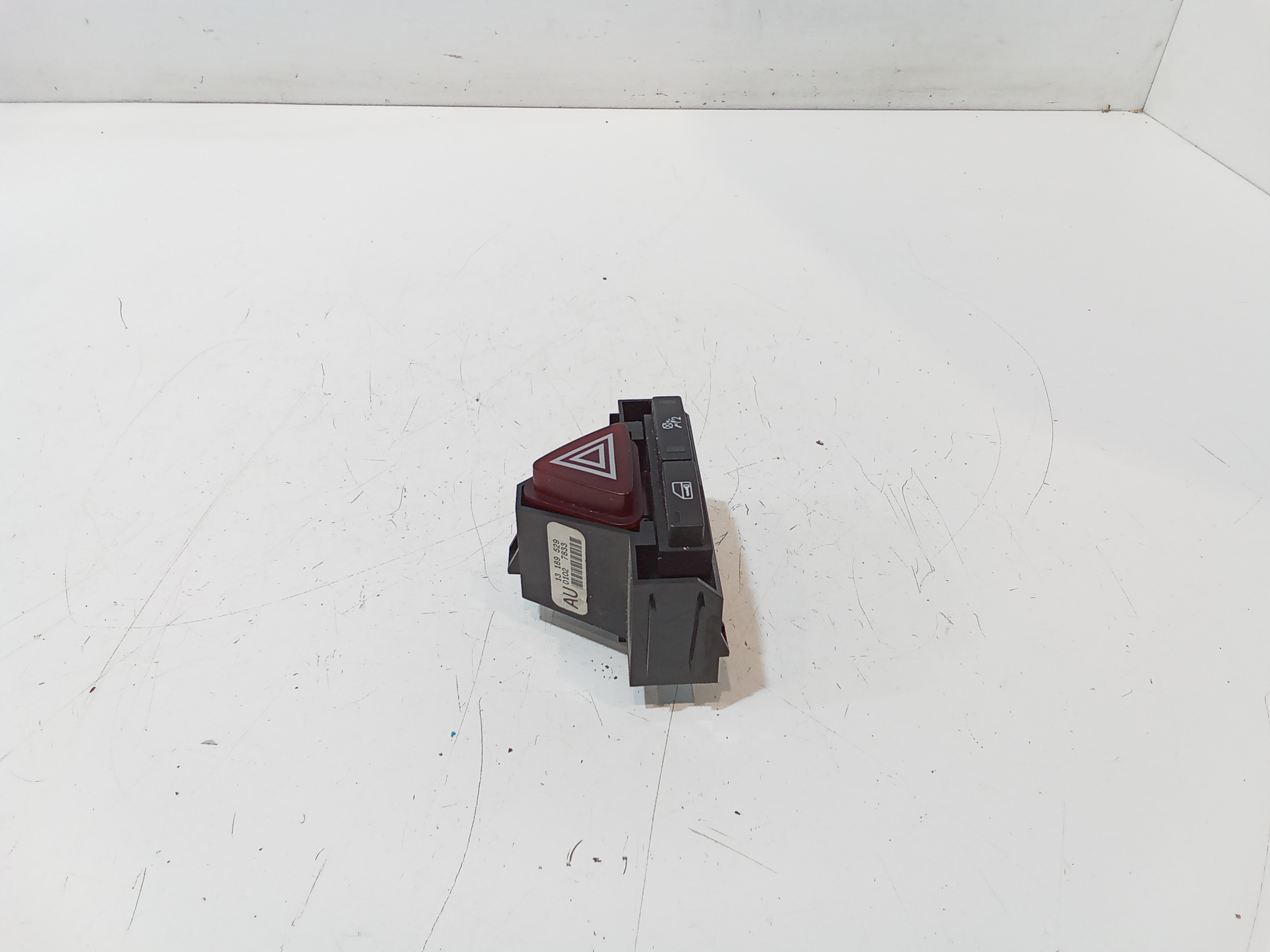 Pulsante luci di emergenza per Opel Corsa D 5p 2 Serie (2011 - In produzione)