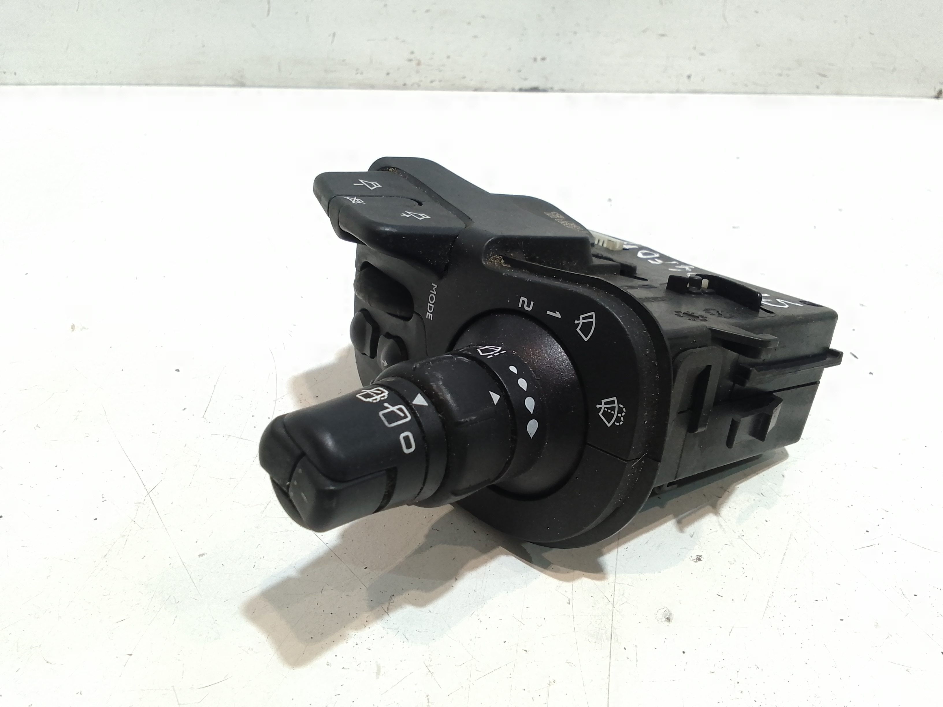 Devioluci destro per Renault Clio Serie (04>08) (2004 - 2008)