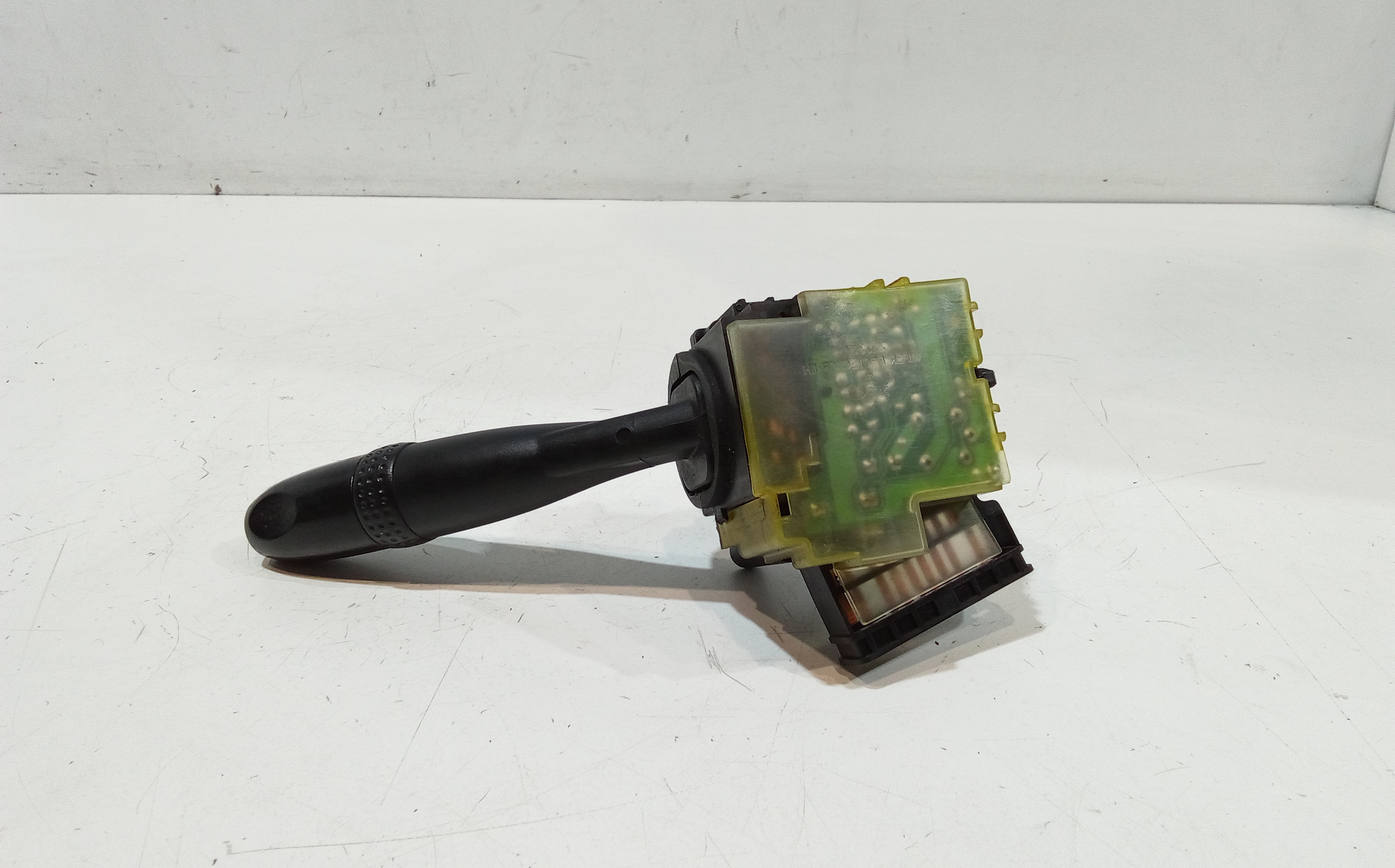 Devioluci destro per Hyundai Accent 4 Serie (2006 - In produzione)