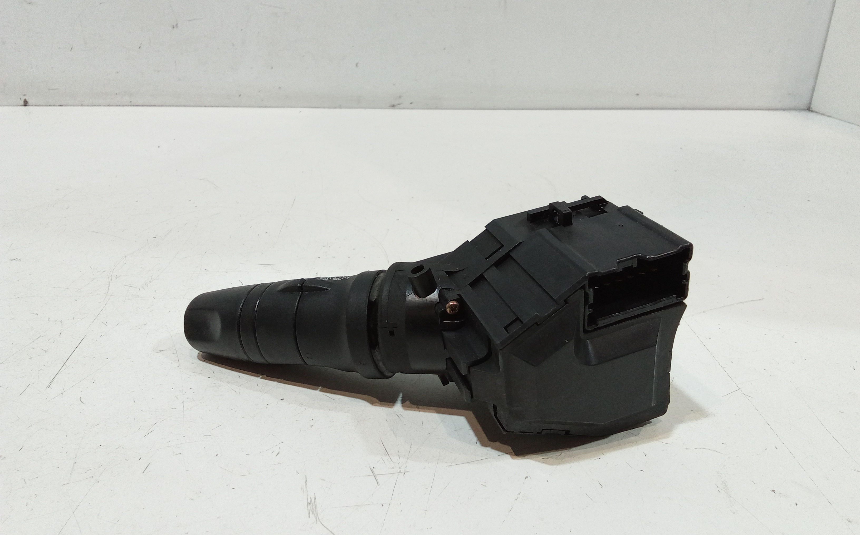 Devioluci destro per Nissan Almera 3 Serie (2003 - 2006)