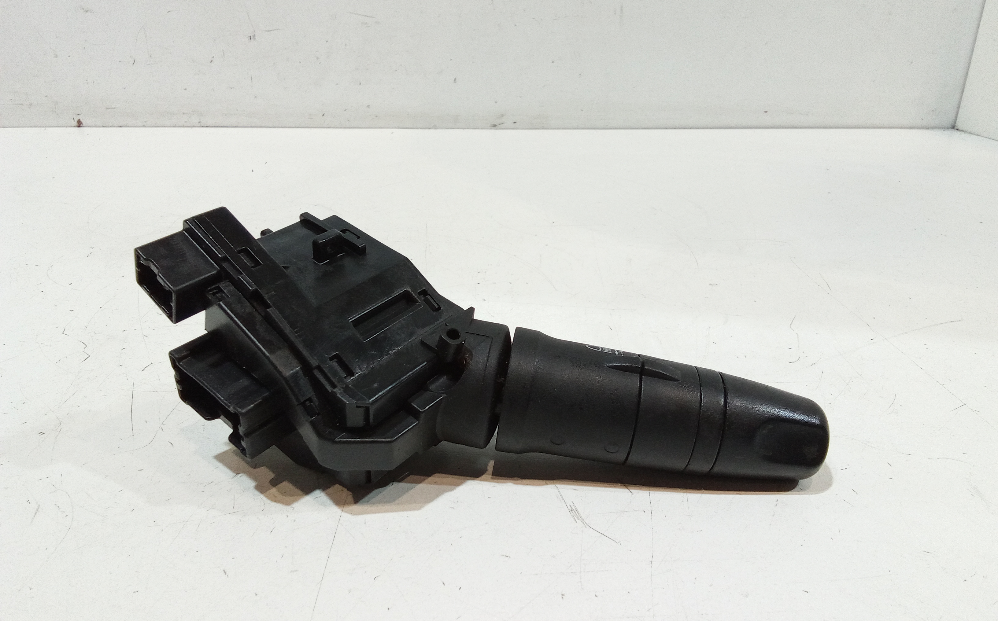 Devioluci sinistro per Nissan Almera 3 Serie (2003 - 2006)