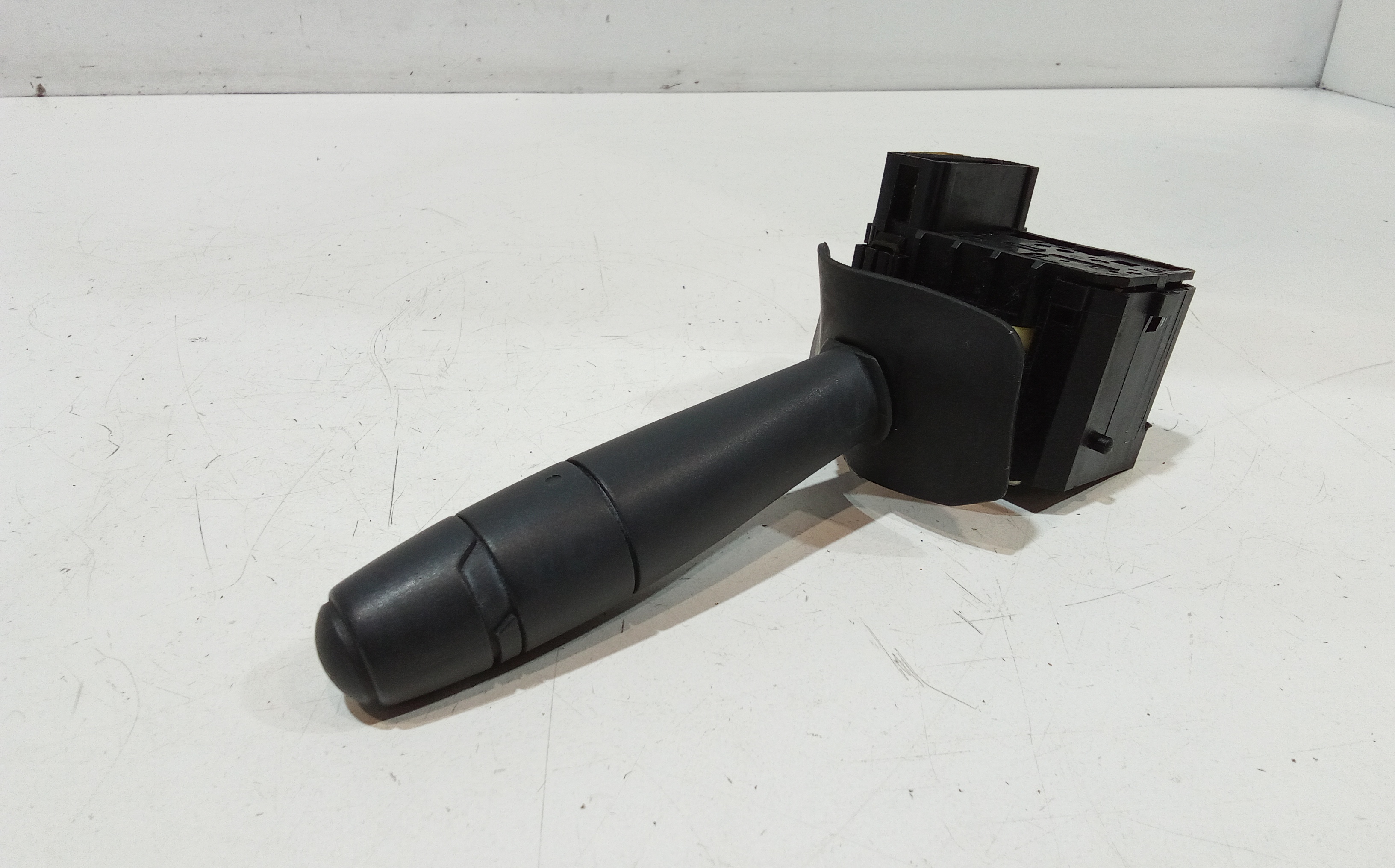 Devioluci destro per Dacia Sandero 1 Serie (2008 - 2012)