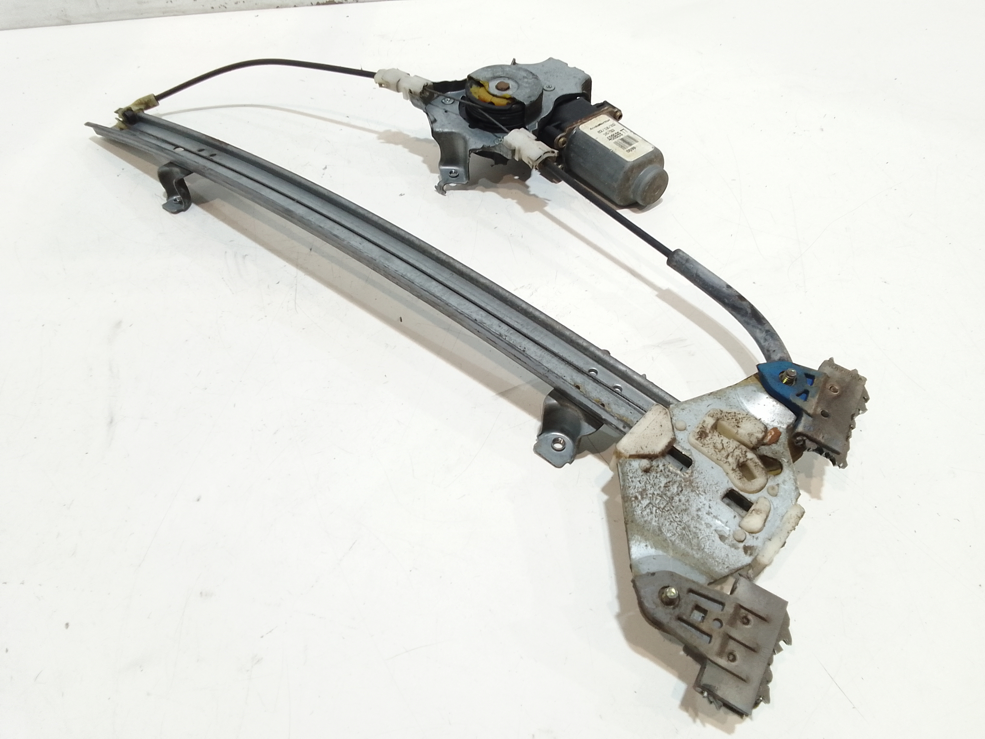 Cremagliera anteriore sinistra Guida per Nissan Almera Tino (2000 - In produzione)