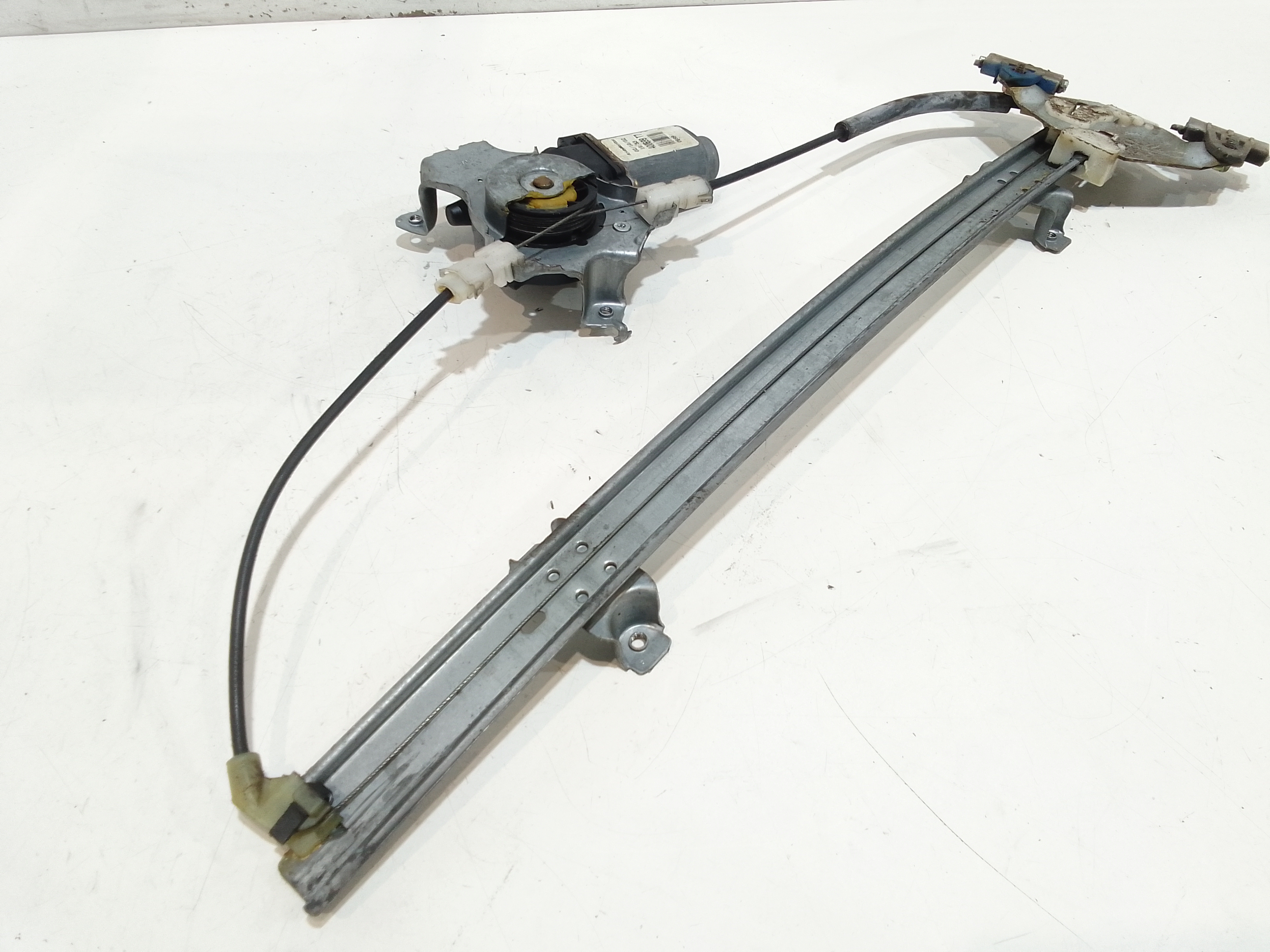 Cremagliera anteriore sinistra Guida per Nissan Almera Tino (2000 - In produzione)