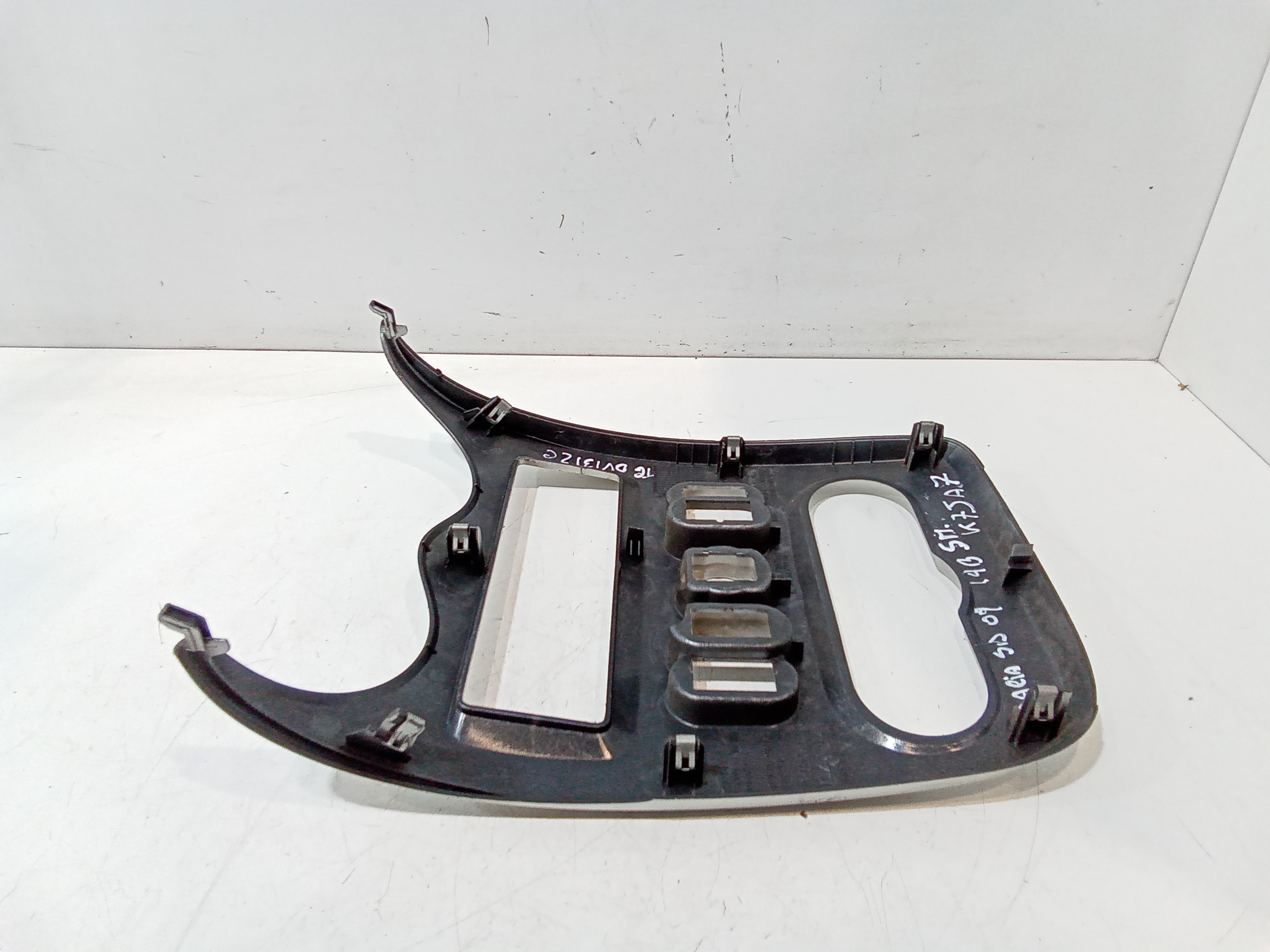 Modanatura Centrale Cruscotto per Dacia Sandero 1 Serie (2008 - 2012)