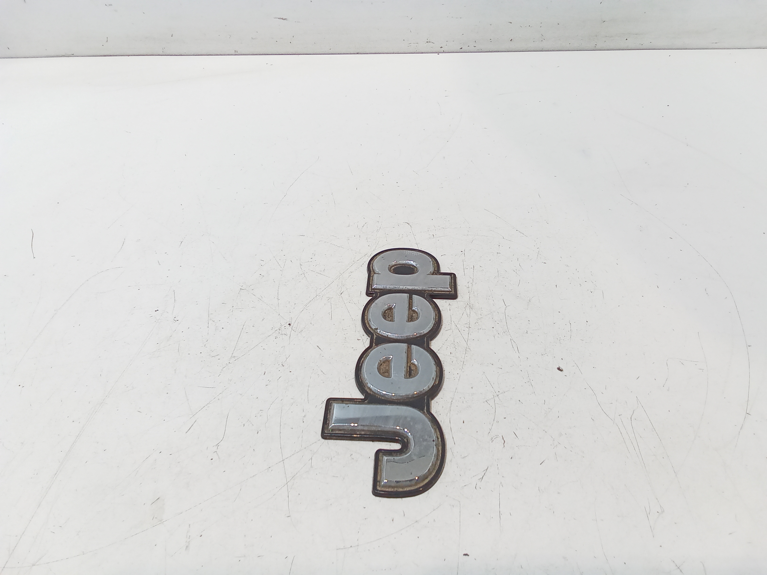 Stemma fregio logo per Jeep Renegade Serie (14>) (2014 - In produzione)