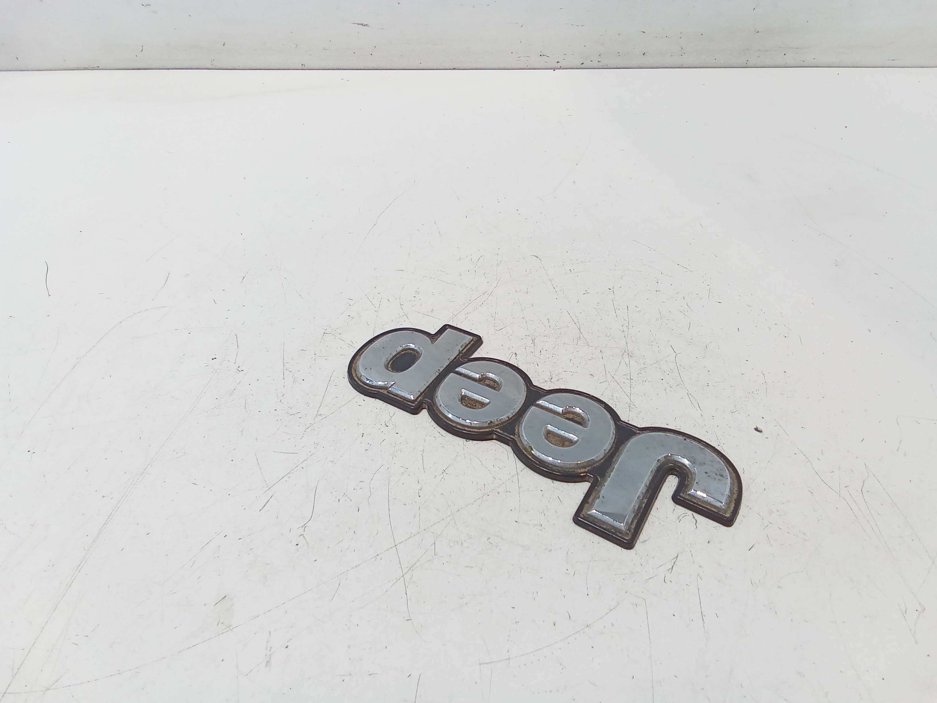 Stemma fregio logo per Jeep Renegade Serie (14>) (2014 - In produzione)