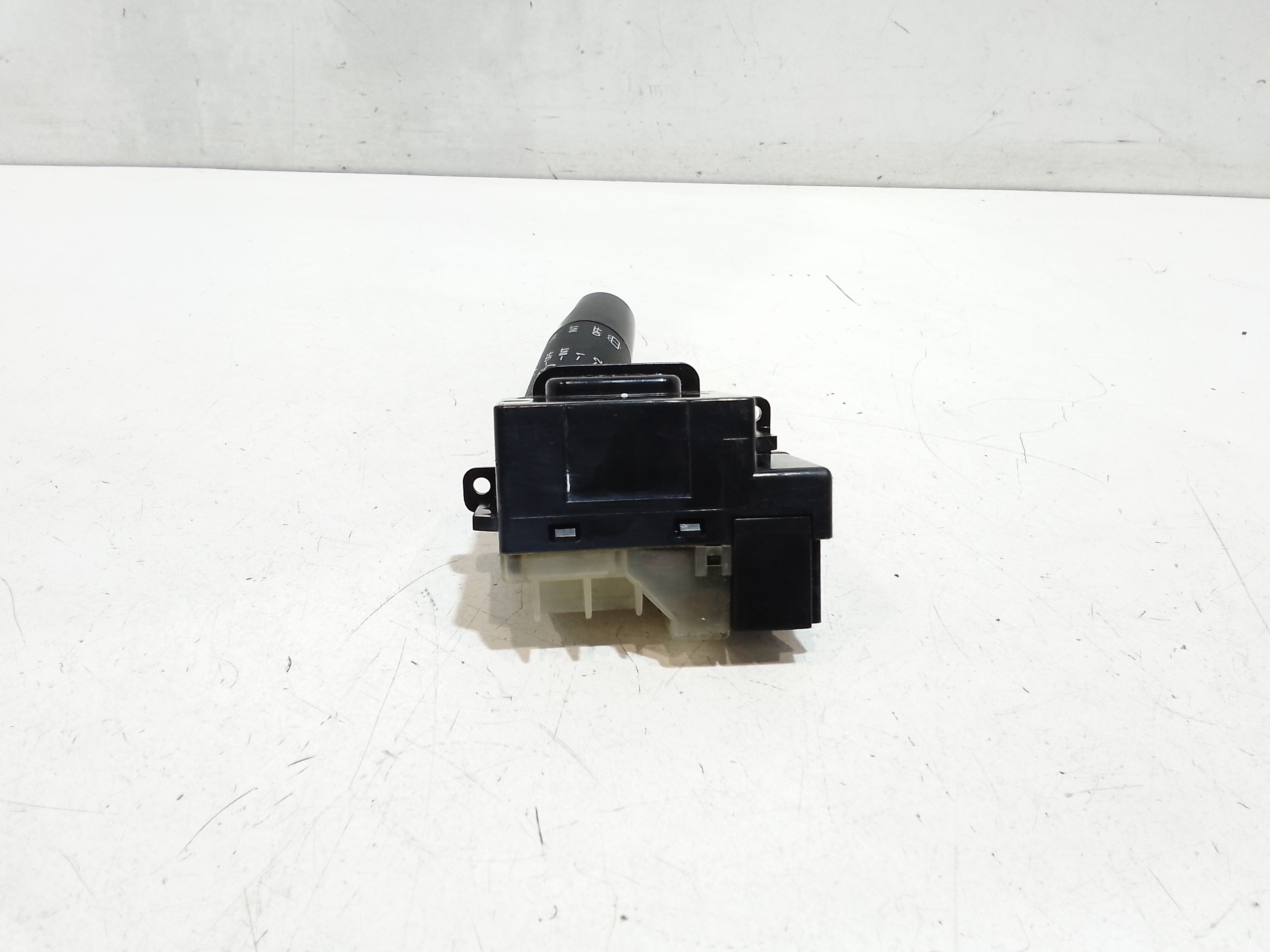 Devioluci destro per Mazda 3 Berlina Serie (03>09) (2003 - 2009)