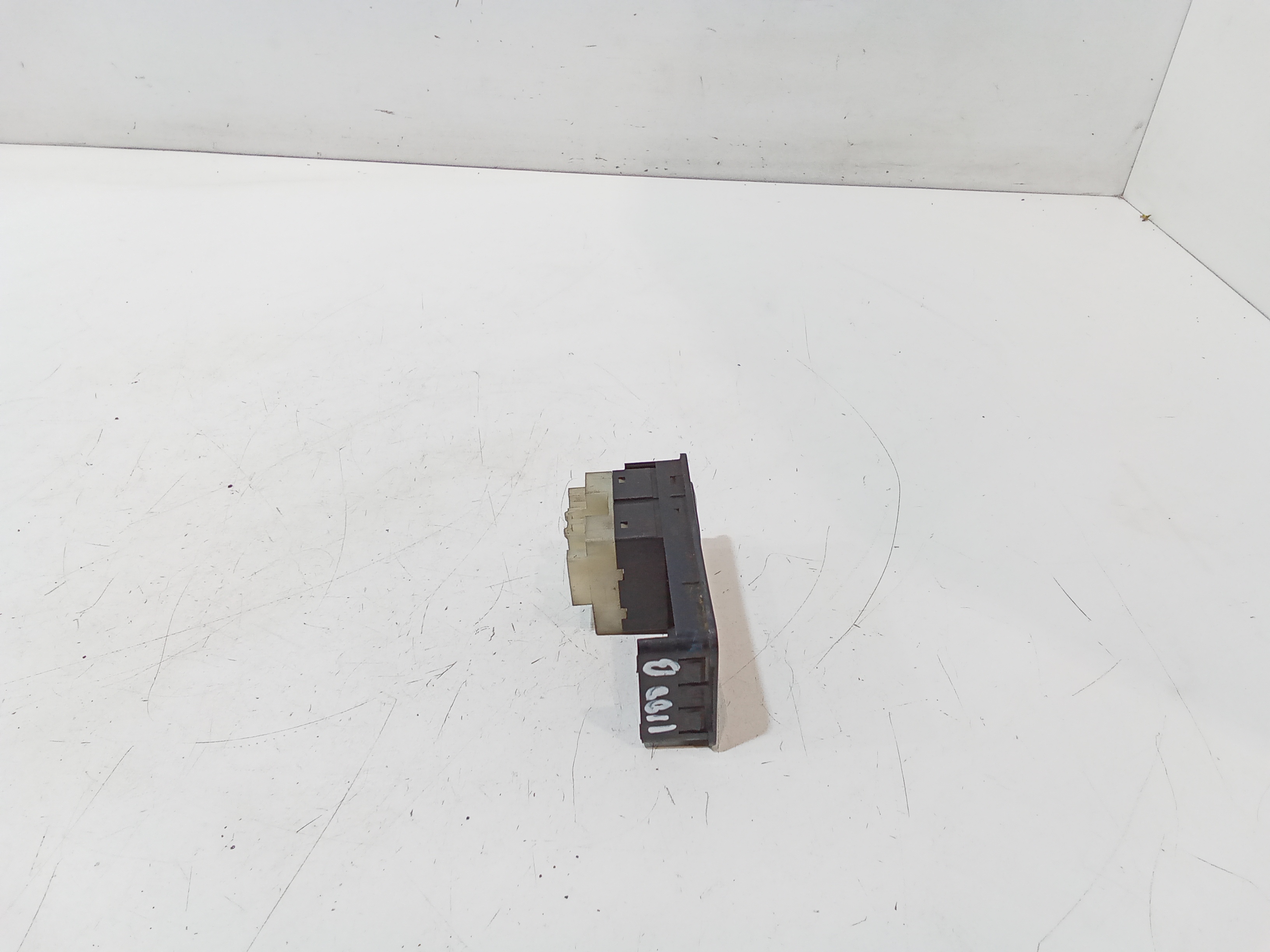 Pulsantiera anteriore sinistra Guida per Lancia Y10 Serie (85>95) (1985 - 1995)