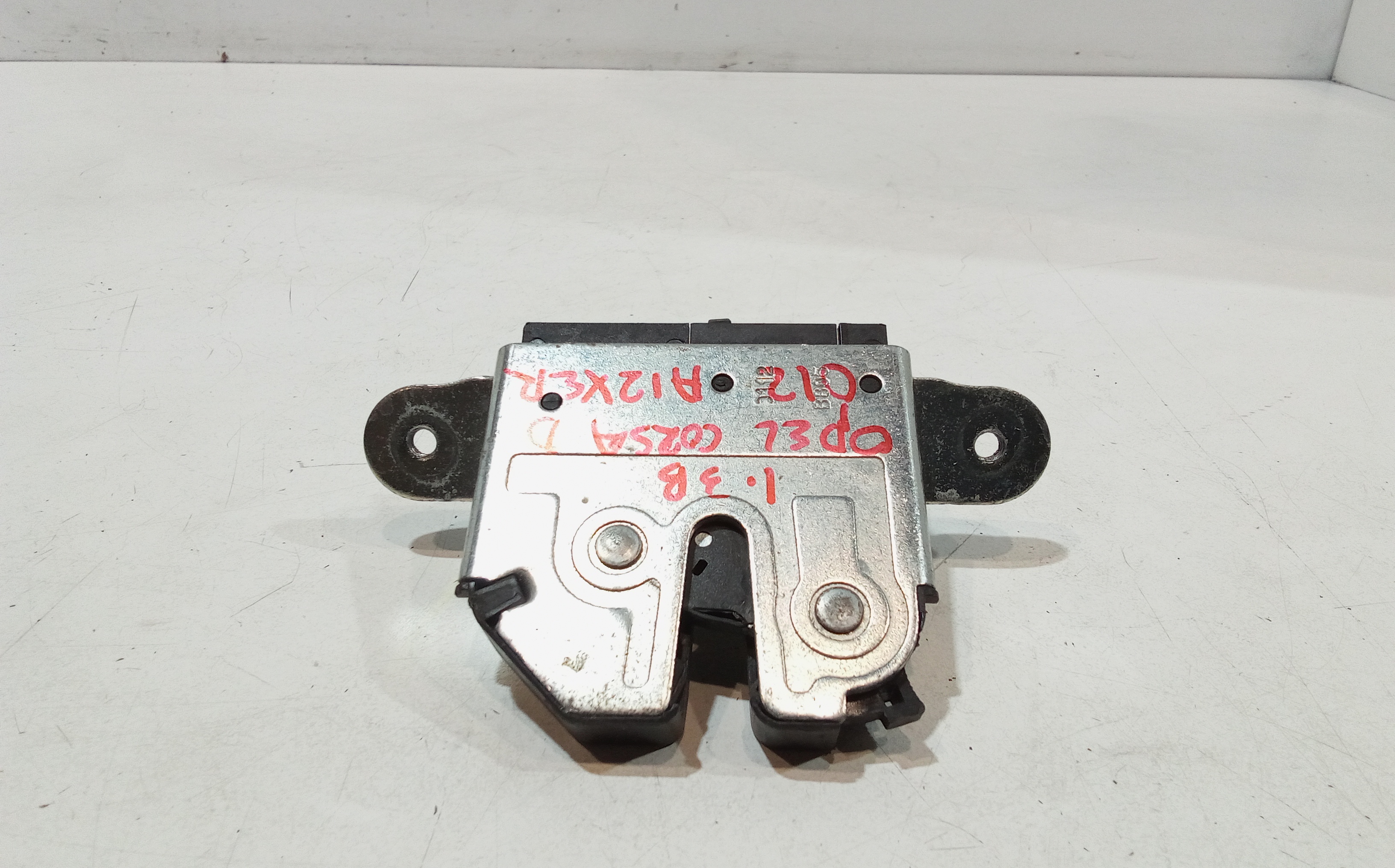 Serratura Cofano Posteriore per Opel Corsa D 5p 2 Serie (2011 - In produzione)