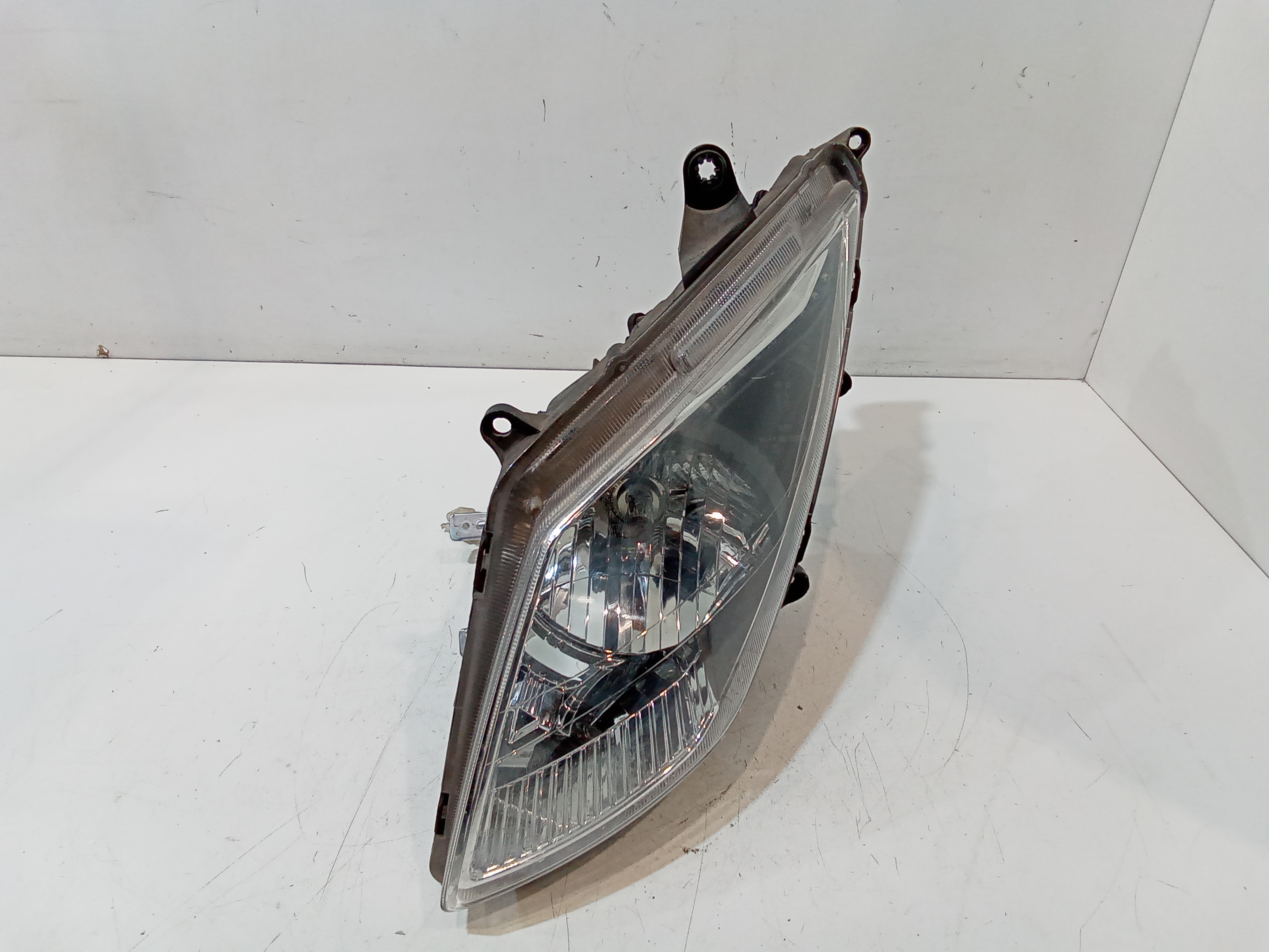 Faro anteriore per Sym Joymax 300cc (11>16) (2011 - 2016)