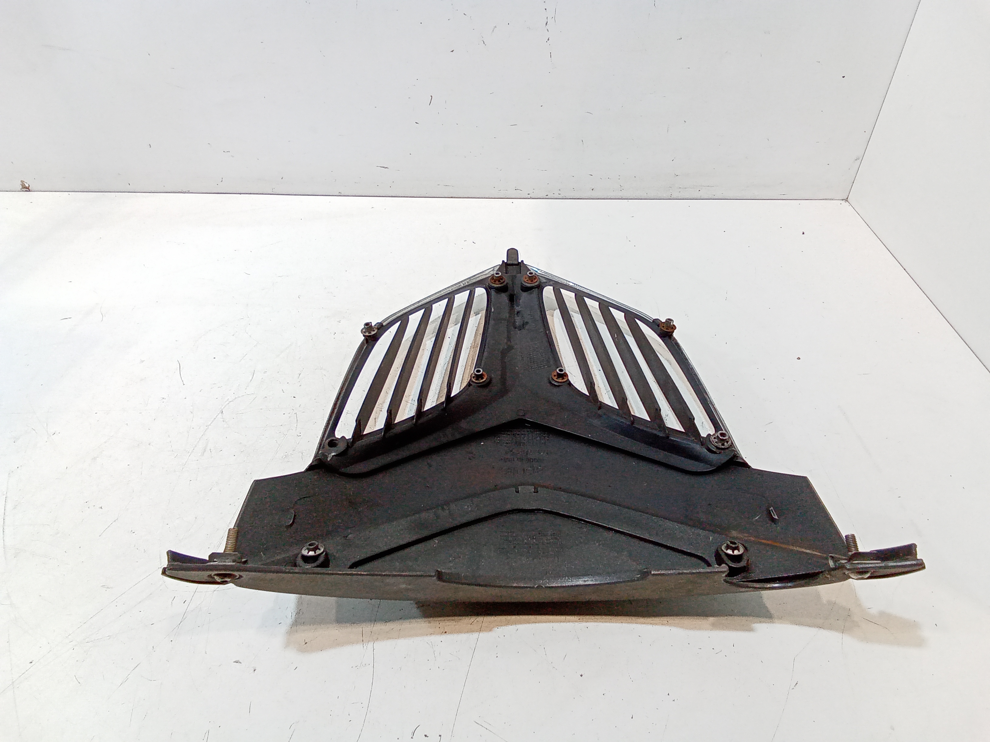 Coperchio scudo anteriore per Aprilia Sport City 200cc  (04>08) (2004 - 2008)