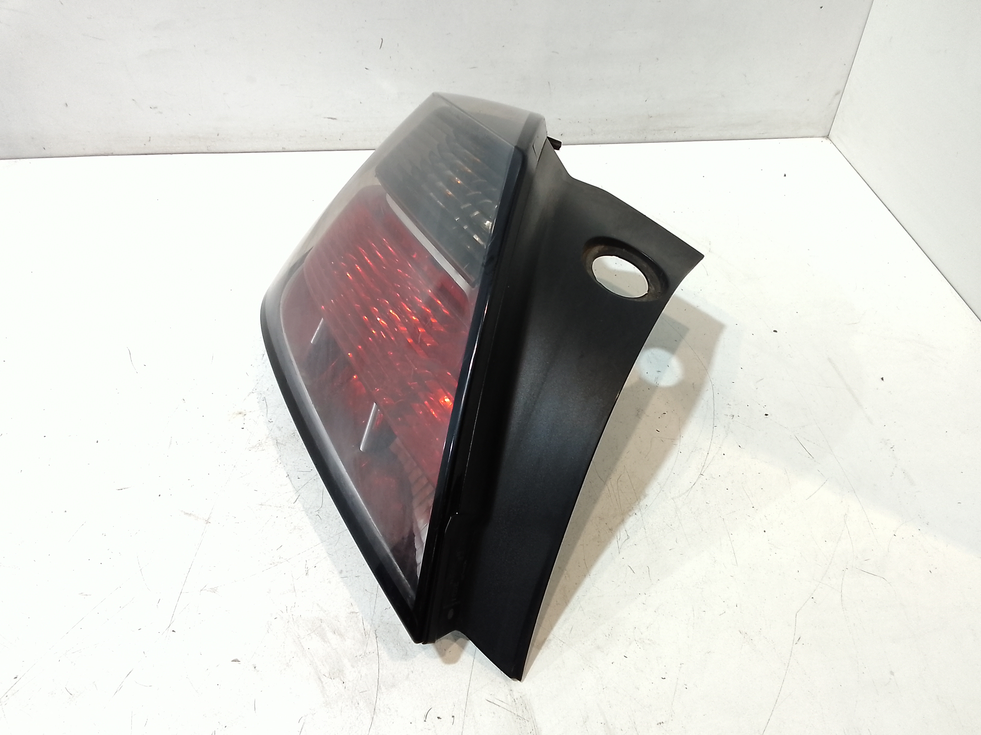 Stop fanale Posteriore sinistro lato Guida per Opel Astra H Berlina (2004 - 2007)