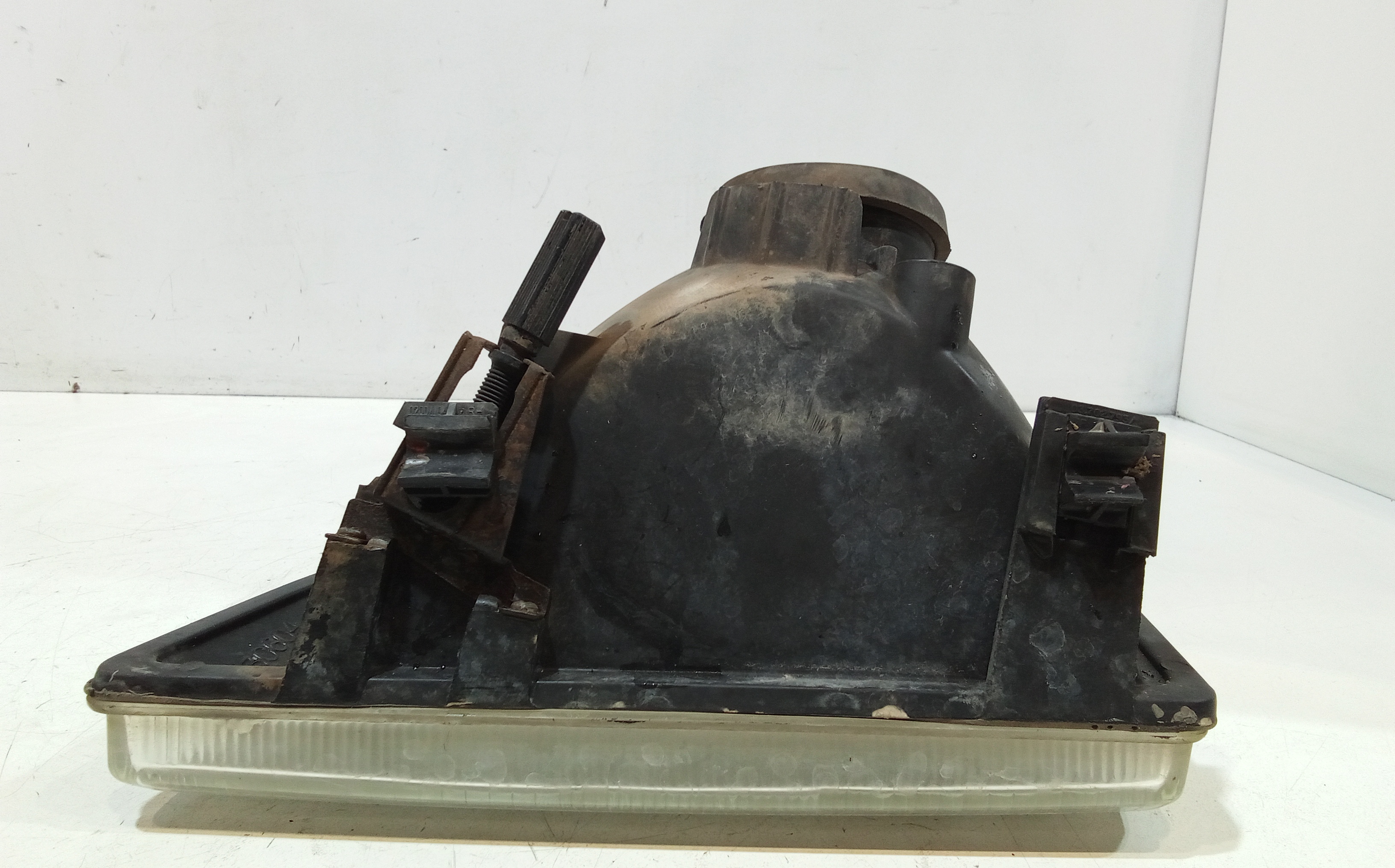 Faro anteriore Destro Passeggero per Ford Fiesta 1 Serie (1982 - 1996)