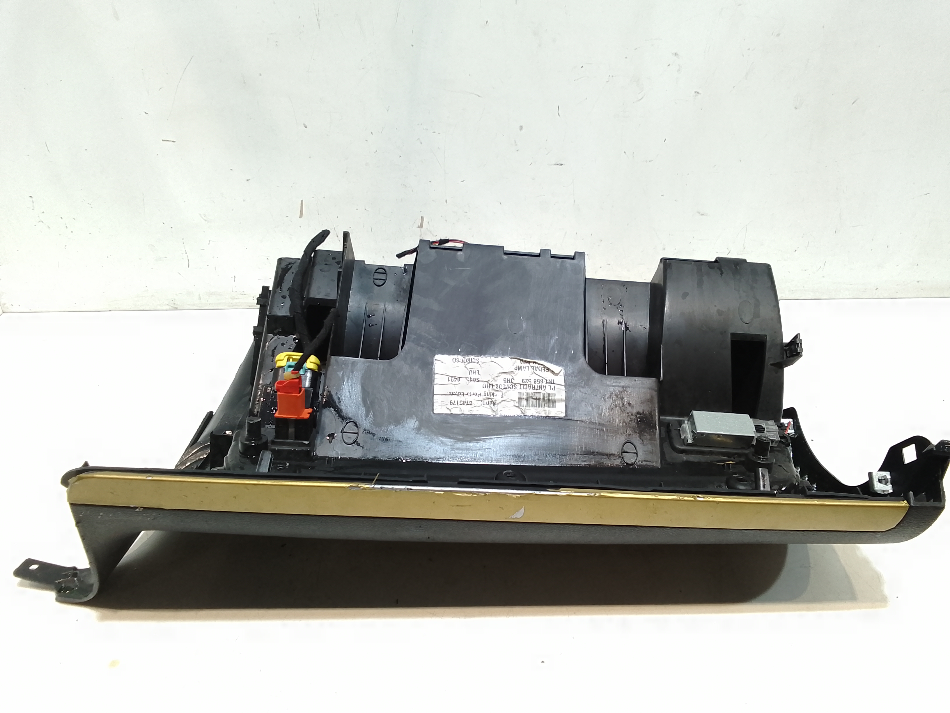 Cassetto porta oggetti per Volkswagen Scirocco Serie (137) (08>14) (2008 - 2014)