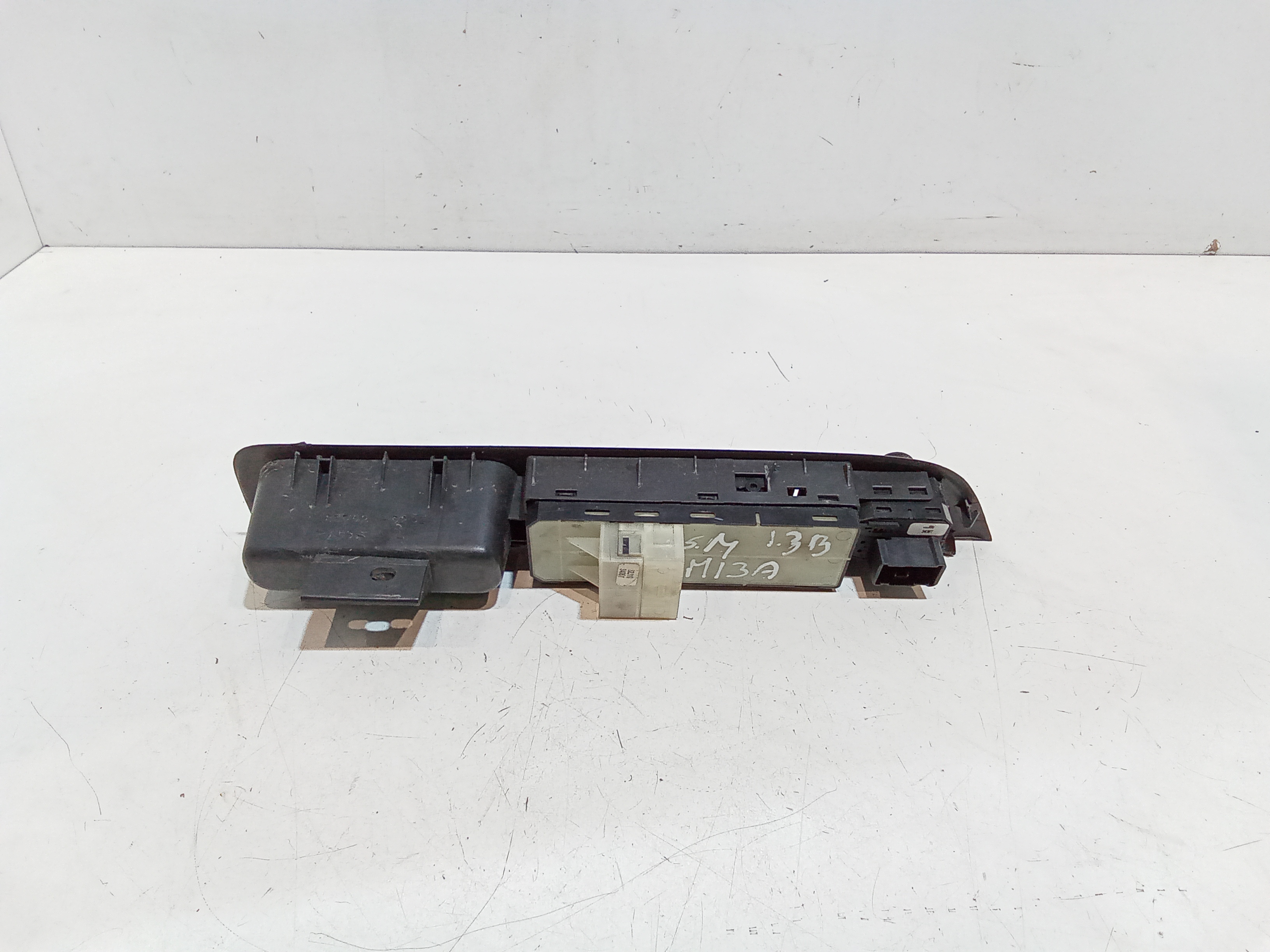 Pulsantiera anteriore sinistra Guida per Suzuki Swift 4 Serie (04>10) (2004 - 2010)